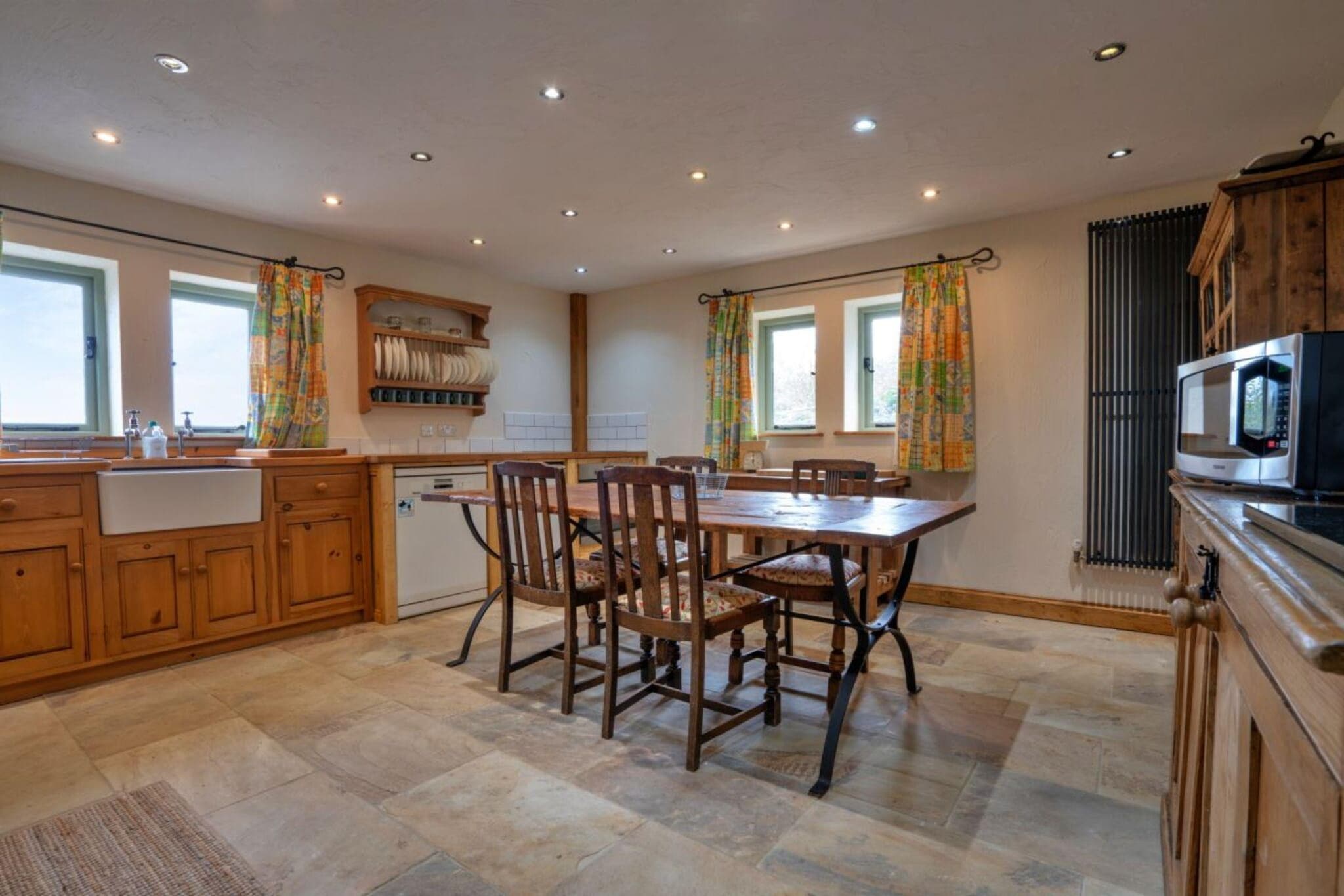Rough Close Farm Cottage - Dining room