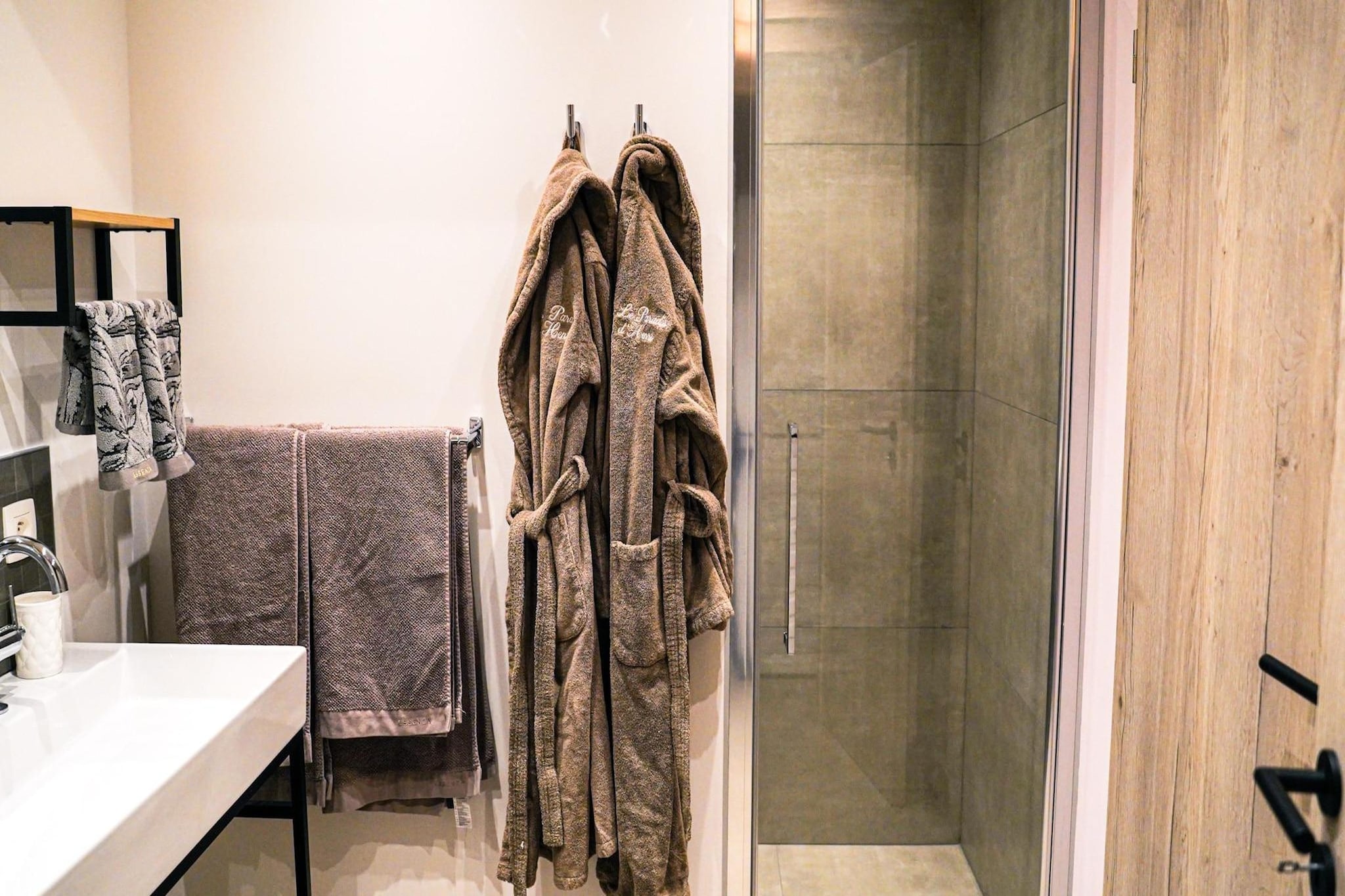 Le Paradis d'Henri-Badezimmer