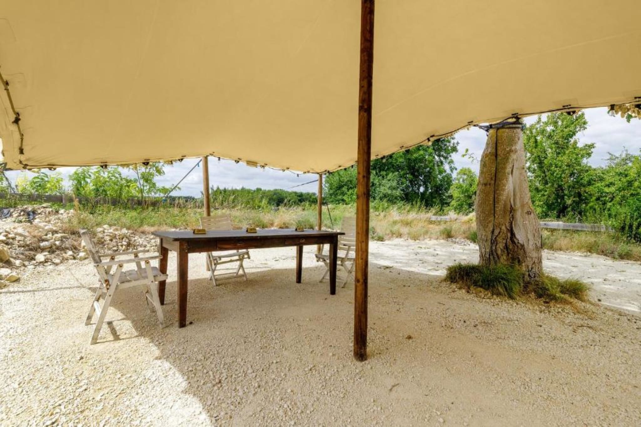 Chateau Feny-Terrasbalkon