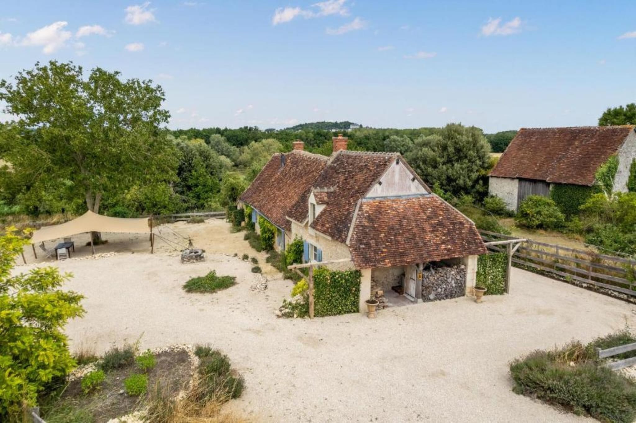 Chateau Feny-Sfeer