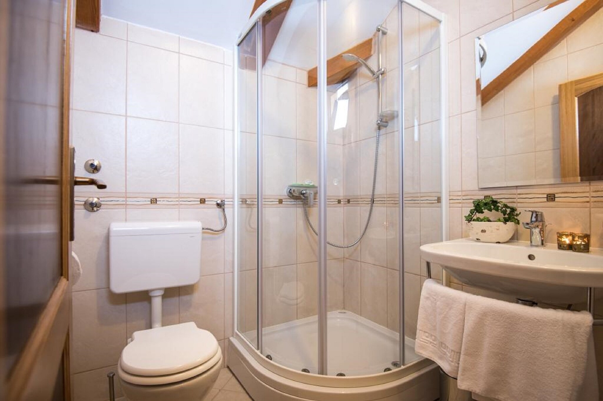 Apartments Zavala- Apartment 2-Badezimmer