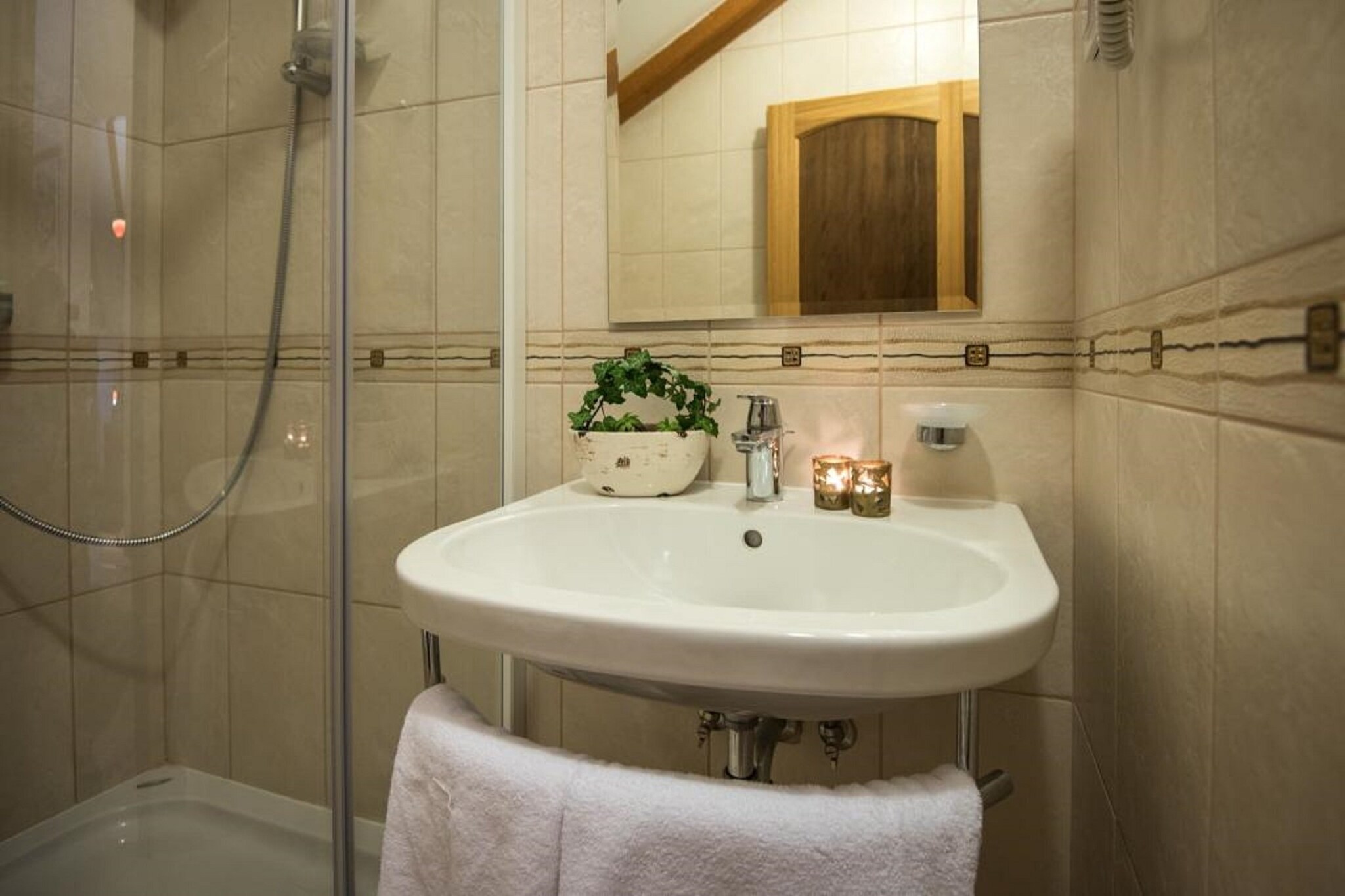 Apartments Zavala- Apartment 2-Badezimmer