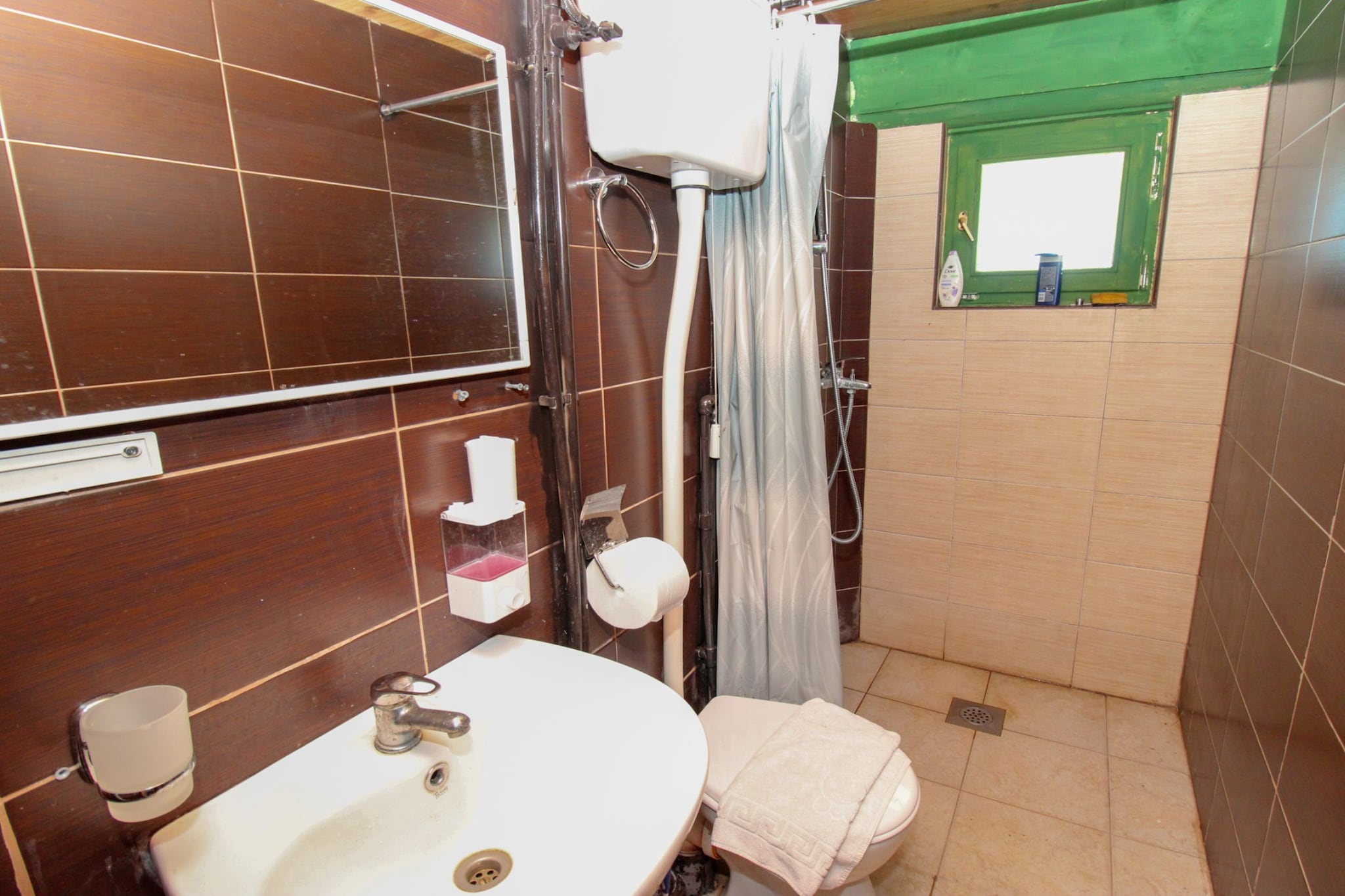 Ethno Village Dolina Mira - One Bedroom Holiday Home (Mala Koliba)-Badkamer