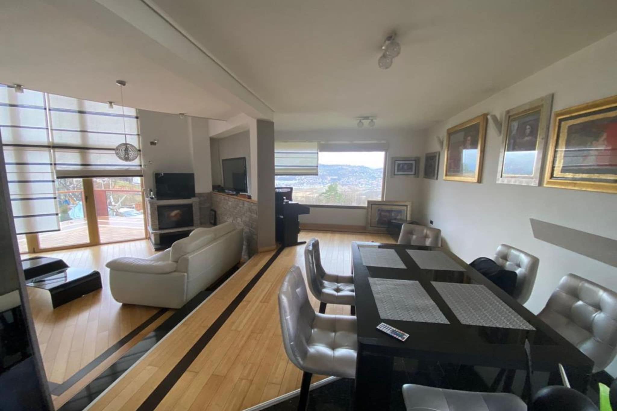 Villa Sarajevo Hills - Five Bedroom Villa with Terrace and Garden-Esszimmer