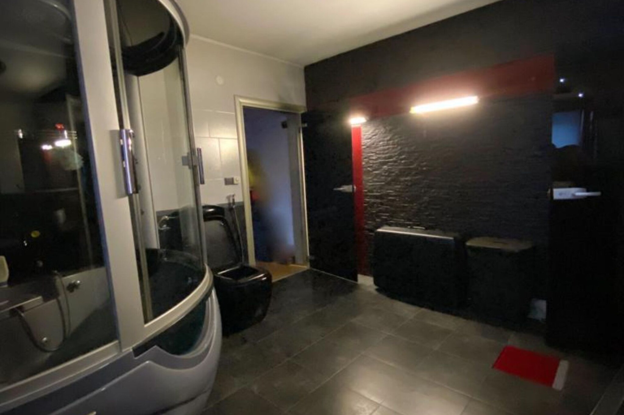 Villa Sarajevo Hills - Five Bedroom Villa with Terrace and Garden-Badezimmer