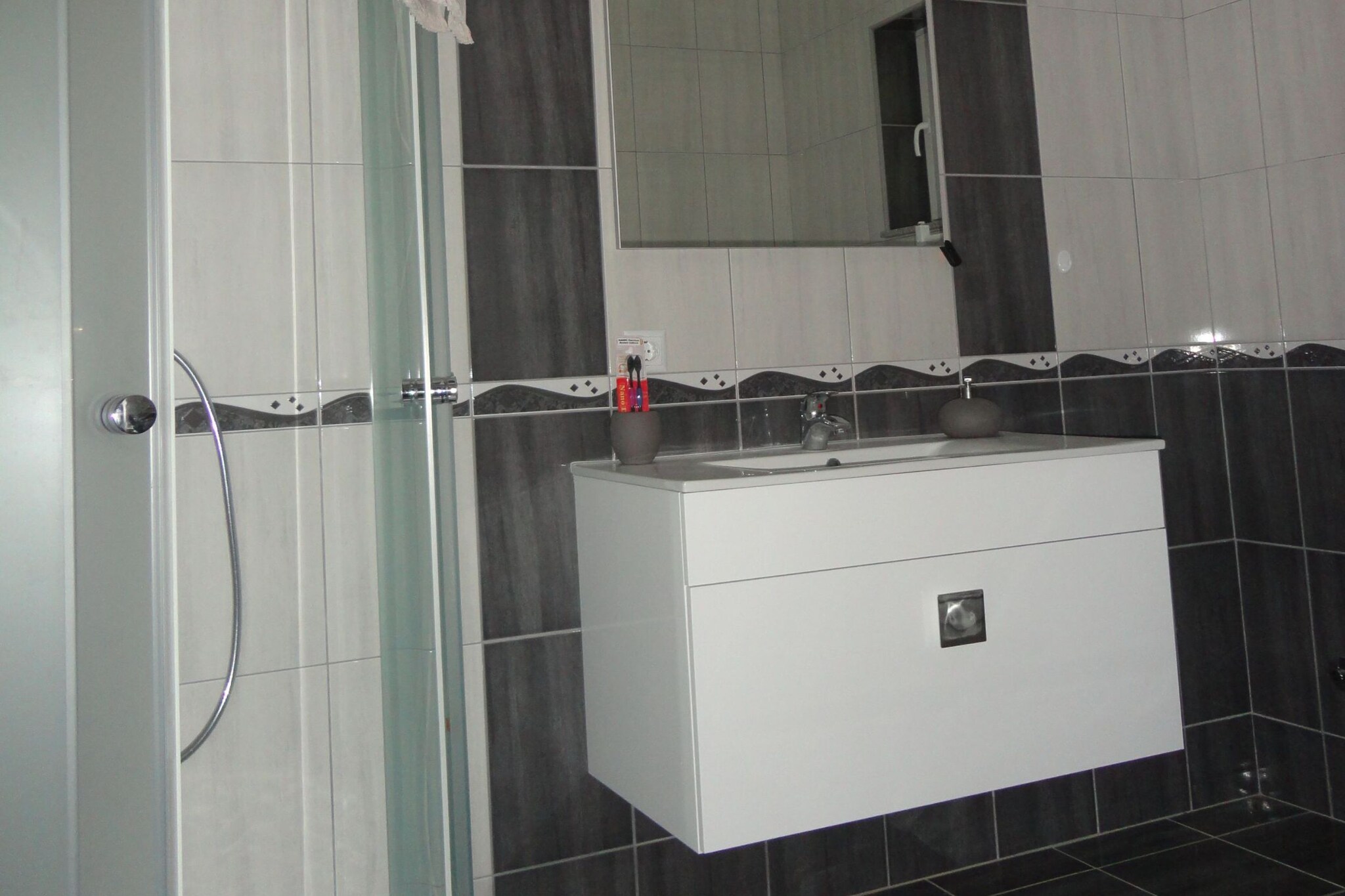 Apartments A&D - One Bedroom Apartment with Terrace and River View (Ana)-Badezimmer