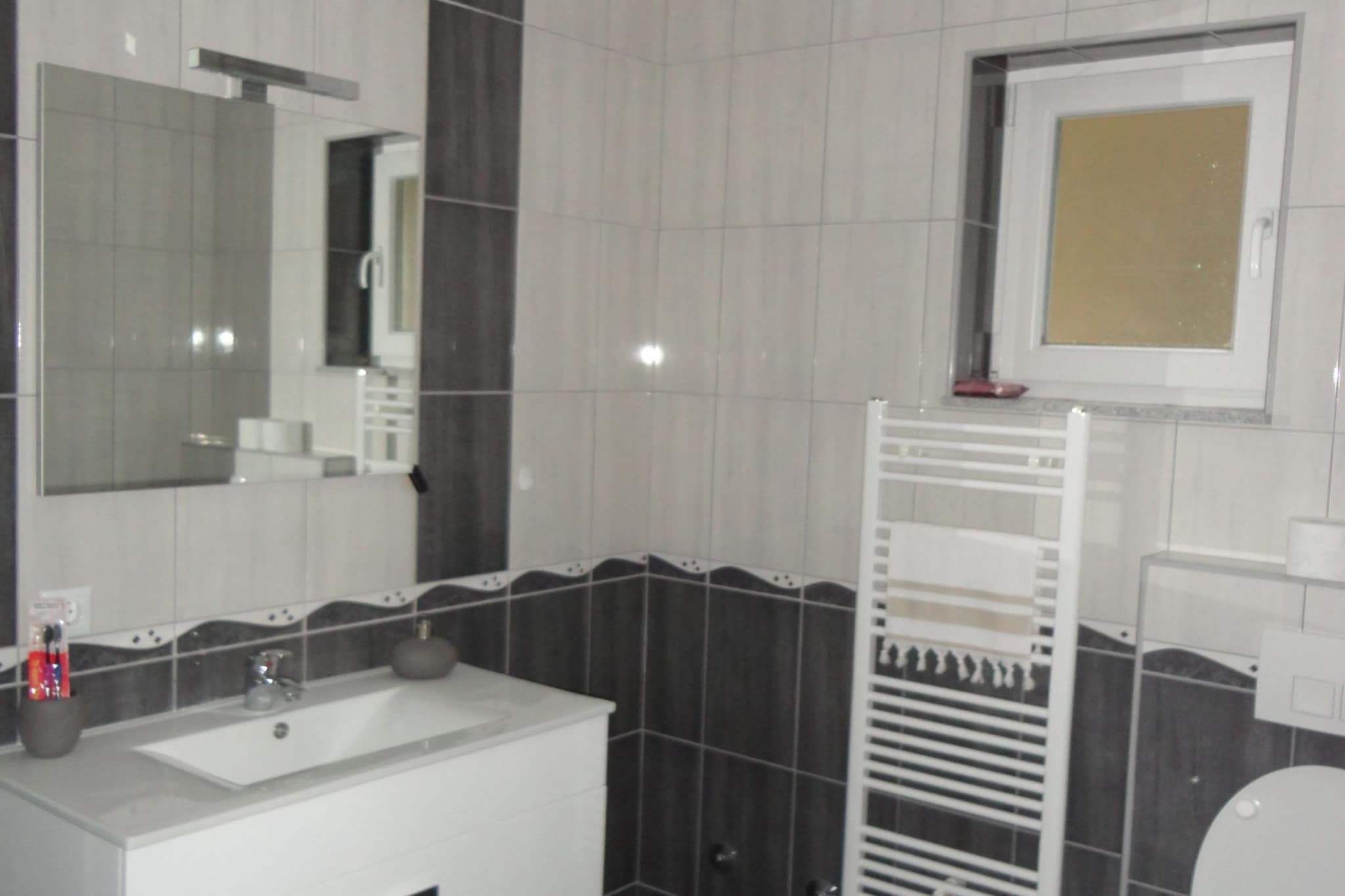 Apartments A&D - One Bedroom Apartment with Terrace and River View (Ana)-Badezimmer