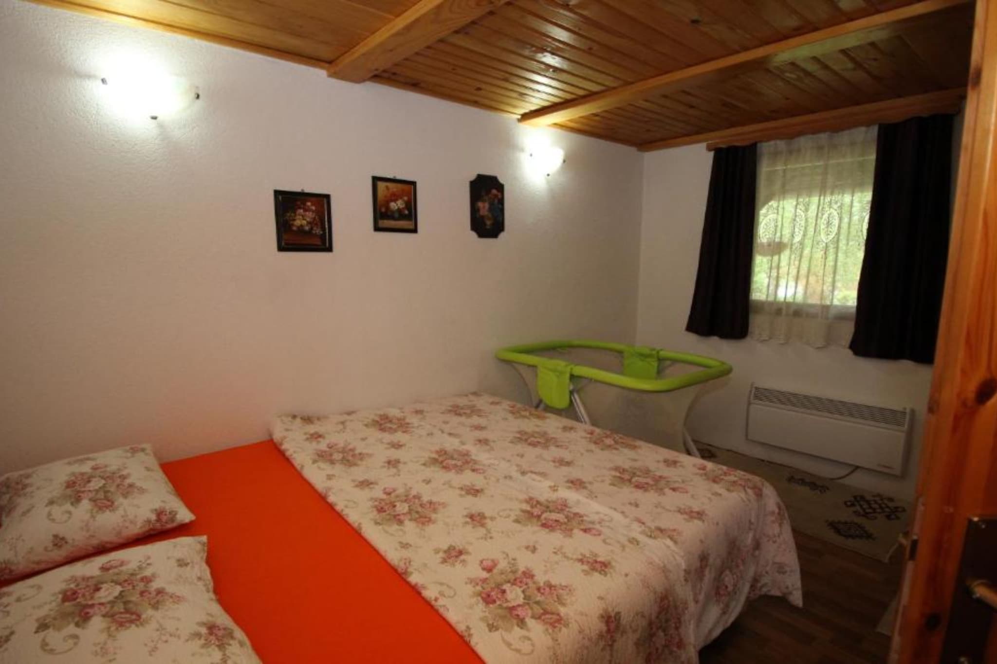 Four bedroom home with river view