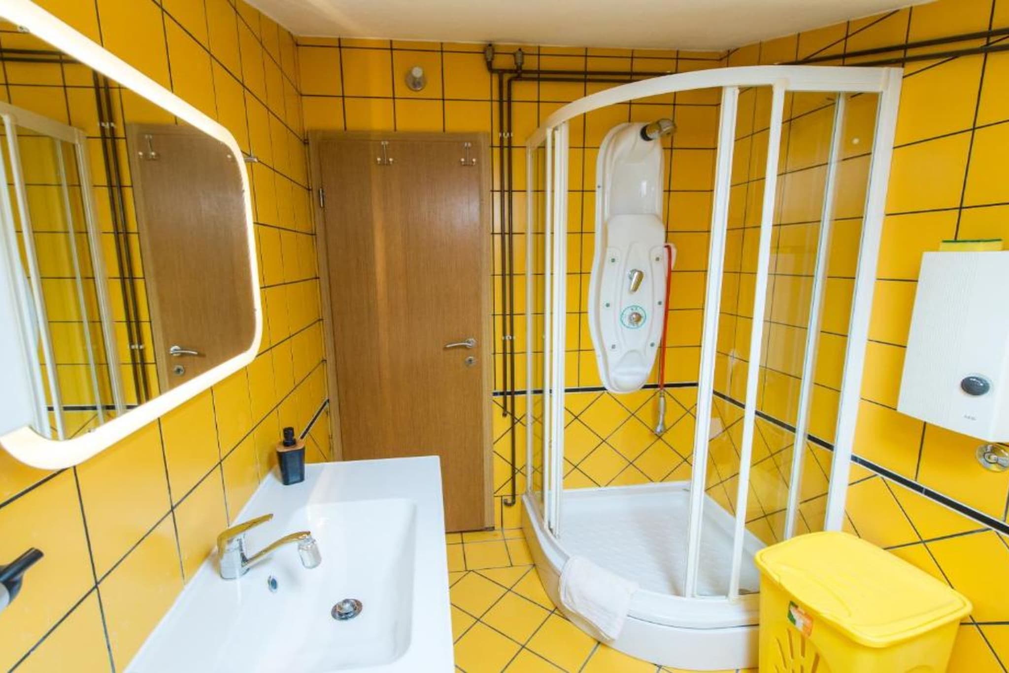 One-Bedroom Apartment With Lake View-Badkamer