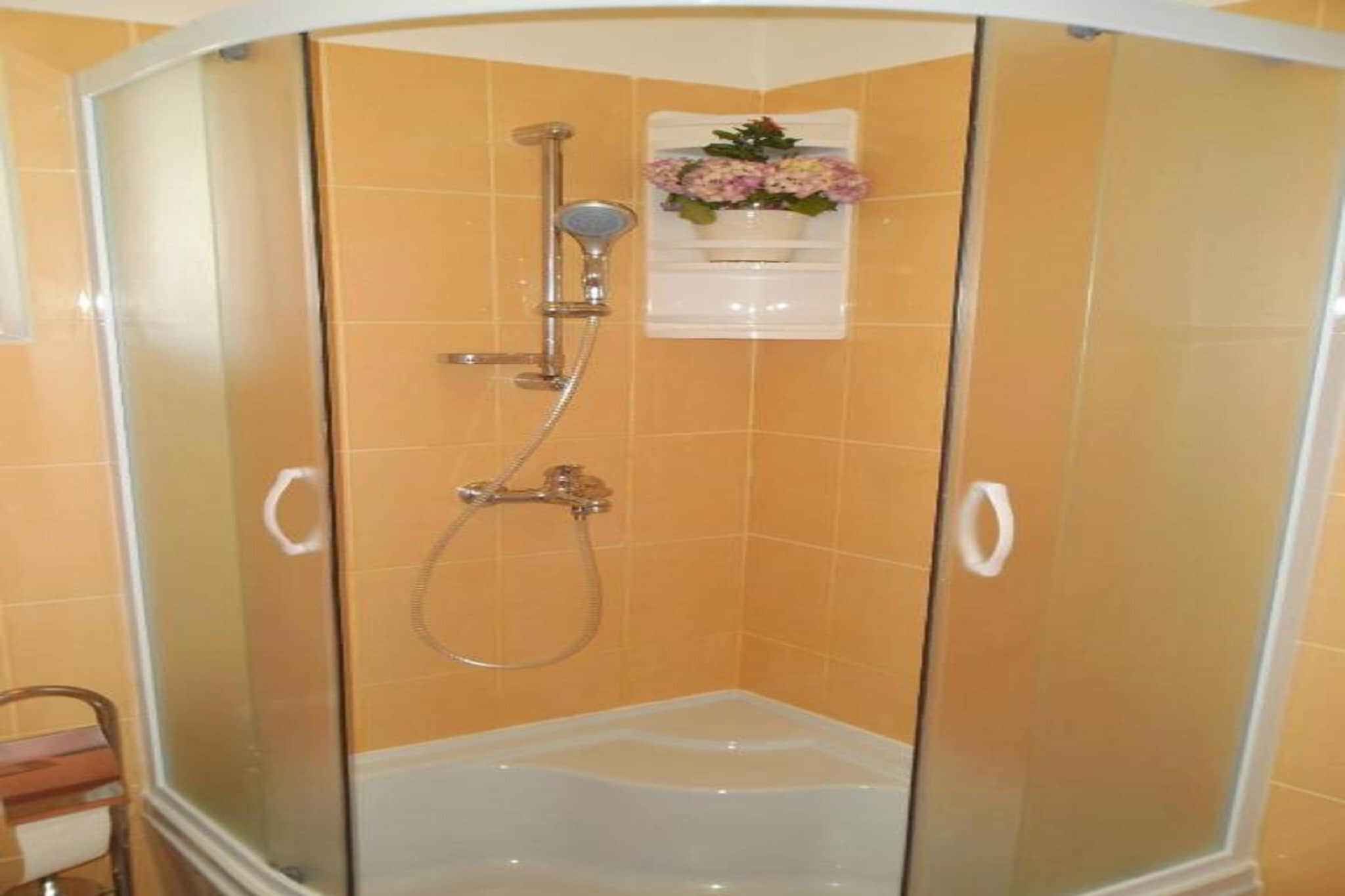 Charming Apartments Kestenovi Dvori - Studio Apartment (A6)-Bathroom