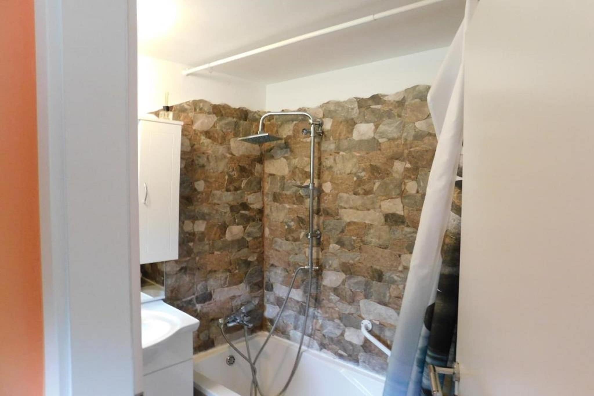 Charming Apartments Kestenovi Dvori - One Bedroom Apartment (A7)-Bathroom