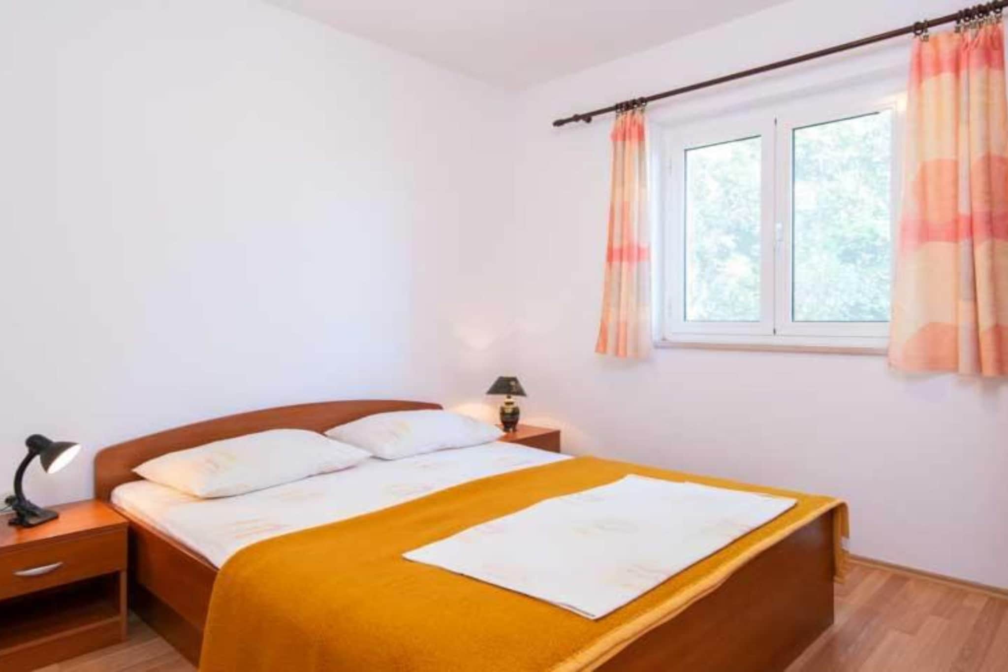 Spacious and Cozy Seafront Apartments - Two Bedroom Apartment  with Terrace and Sea View-Bedroom