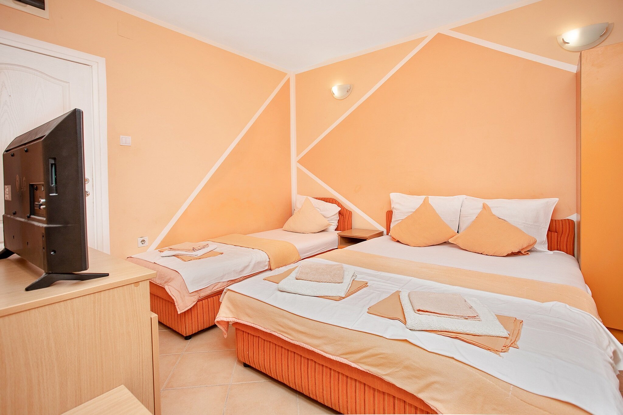 Perfect Budva Stay Near the Sea & Aqua Park - - Triple Studio 2/4