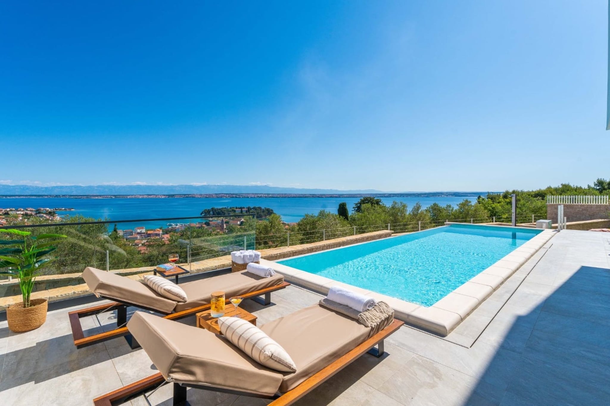 Holiday Home Good Life-Zwembad