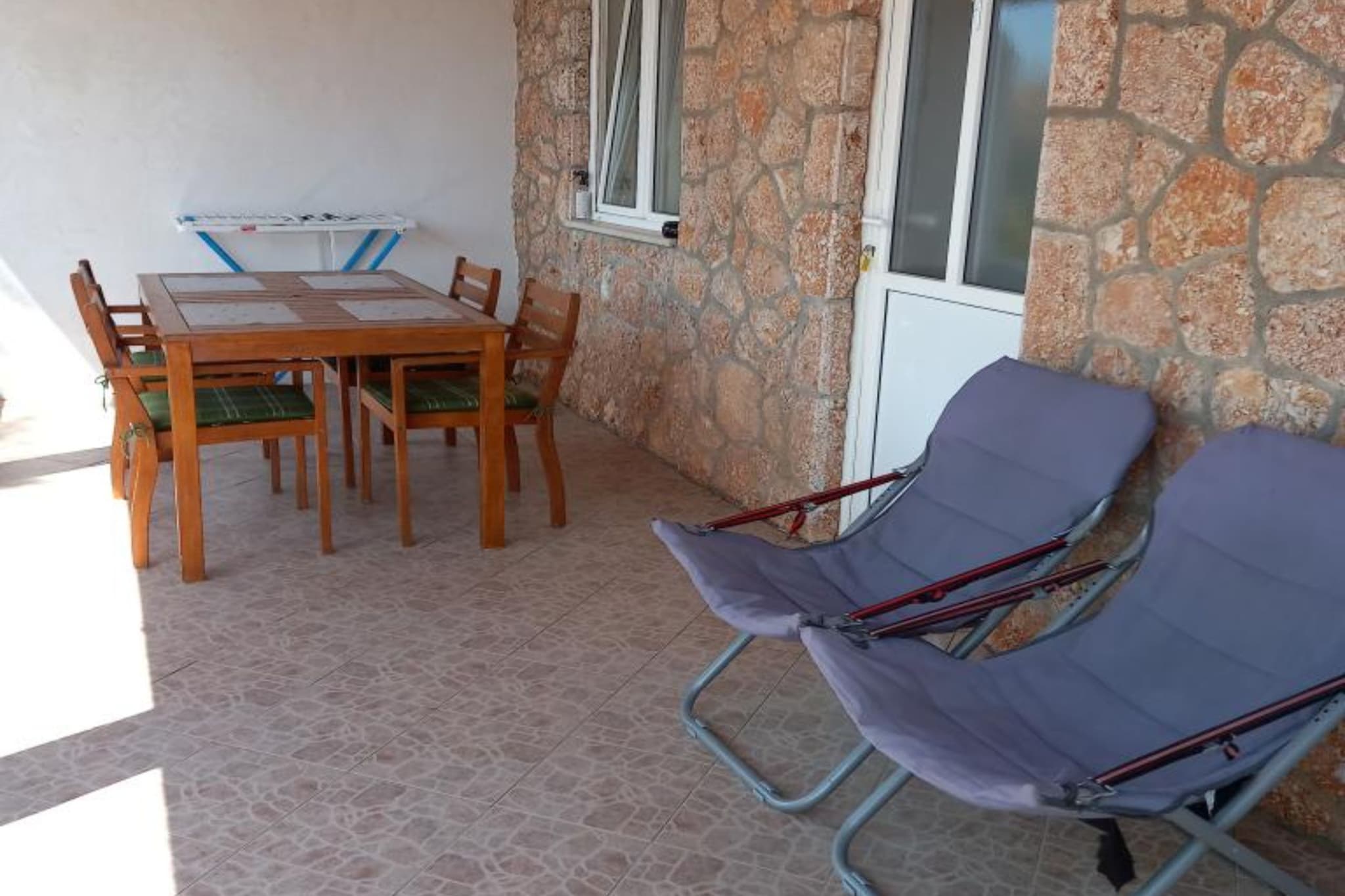 Classic One Bedroom Apartment with Terrace and Sea view-Terrasse/Balkon