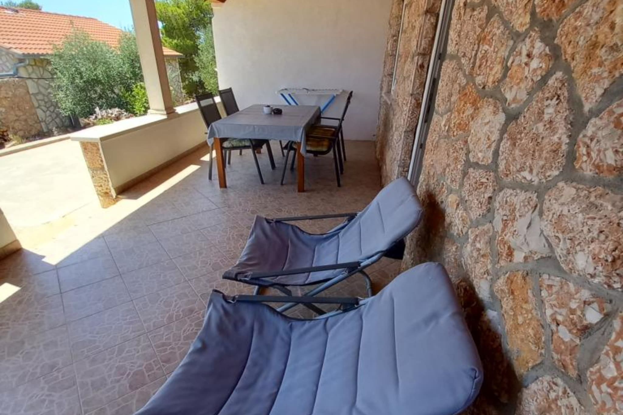 Classic One Bedroom Apartment with Terrace and Sea view-Terrasse/Balkon