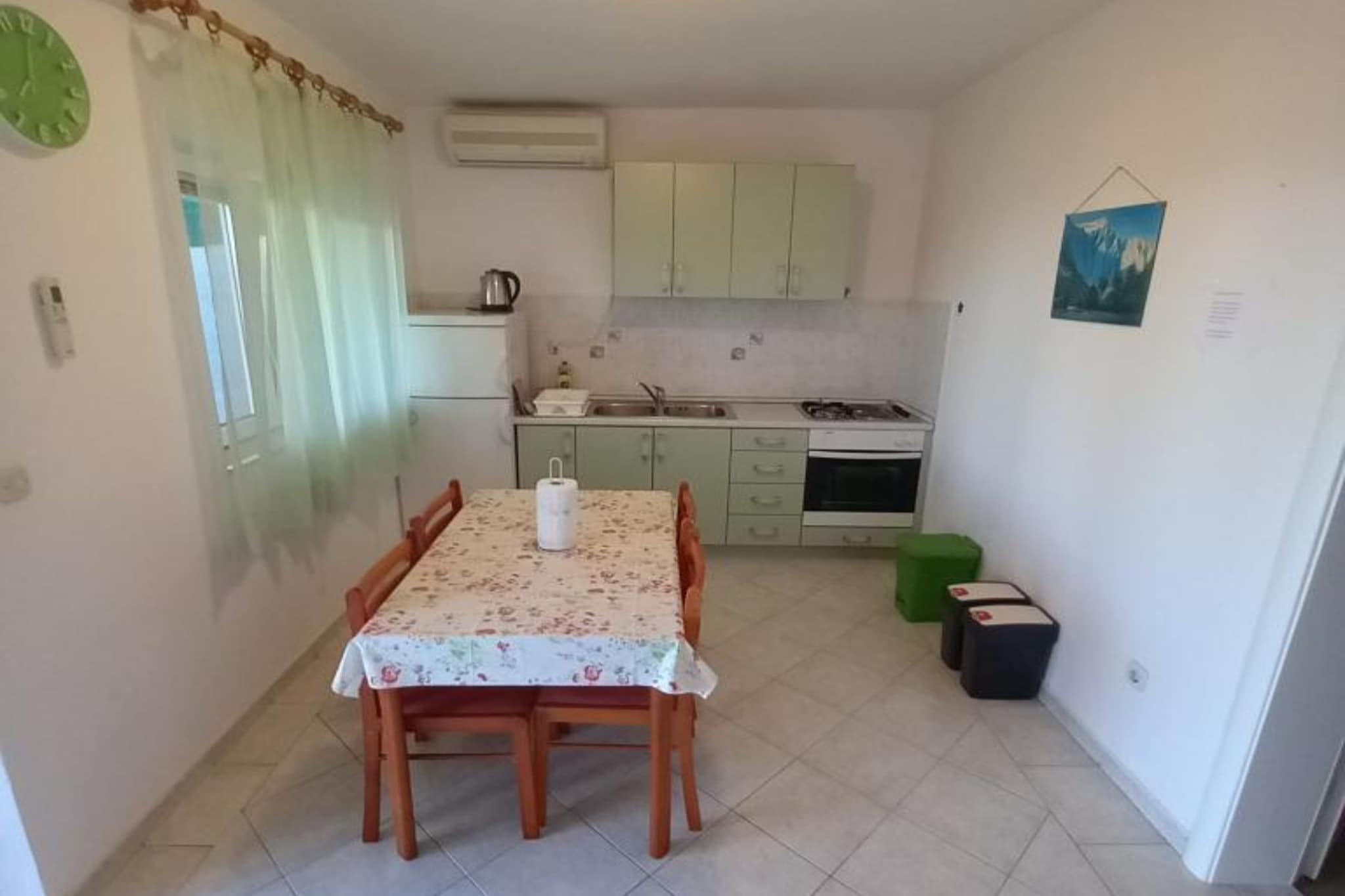 Comfort One Bedroom Apartment with Terrace and Sea view