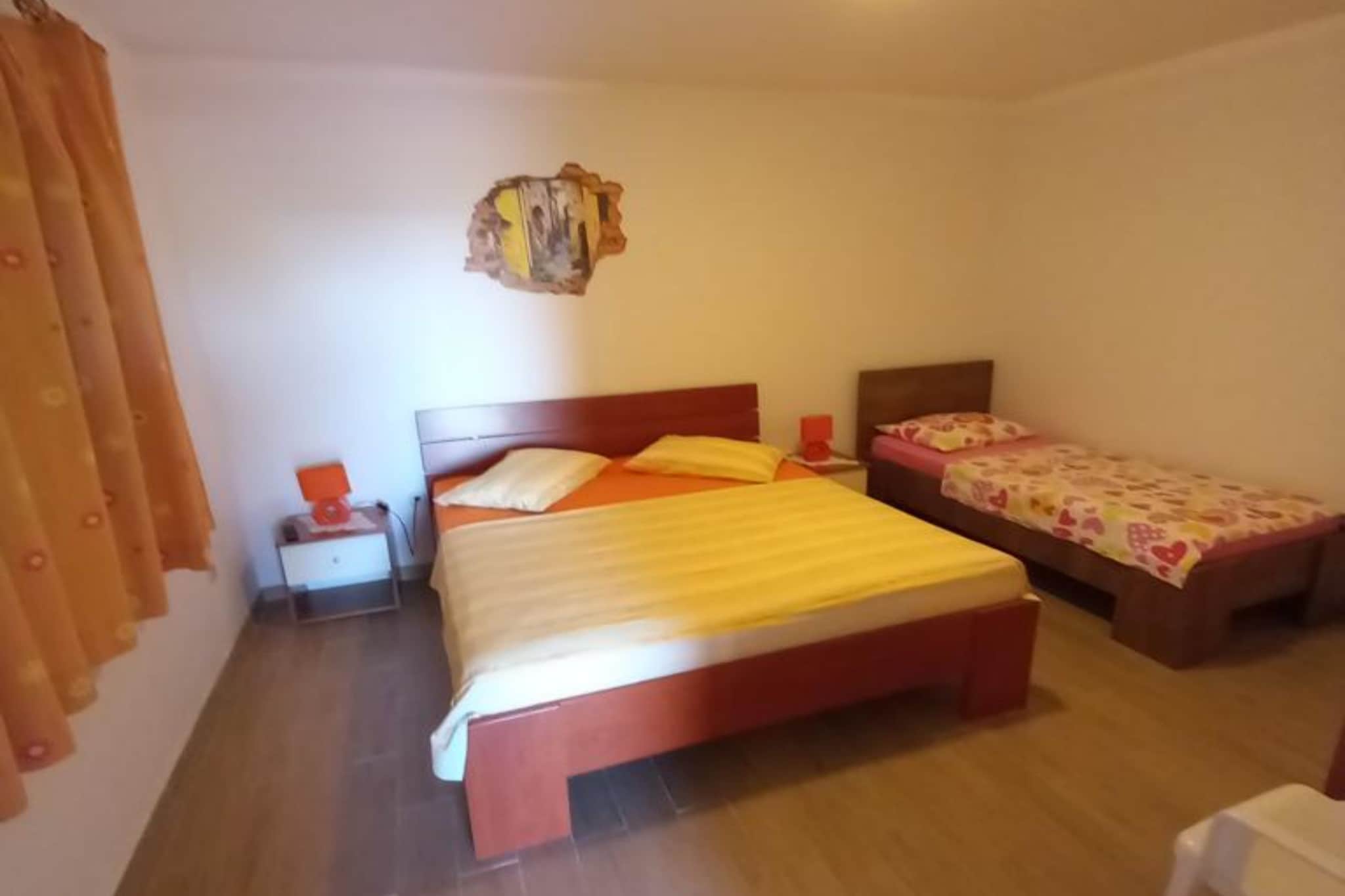 Comfort One Bedroom Apartment with Terrace and Sea view