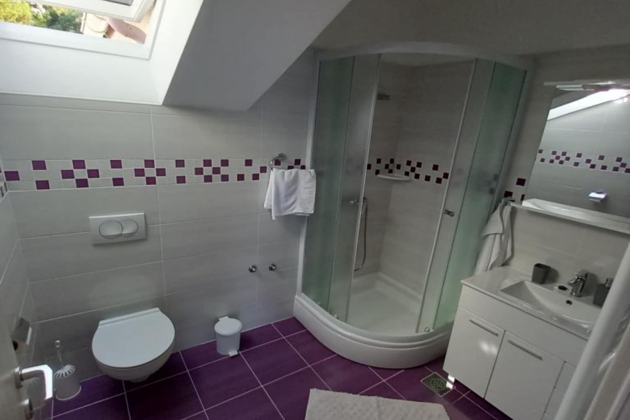 Superior One Bedroom Apartment with Balcony and Sea View-Badezimmer