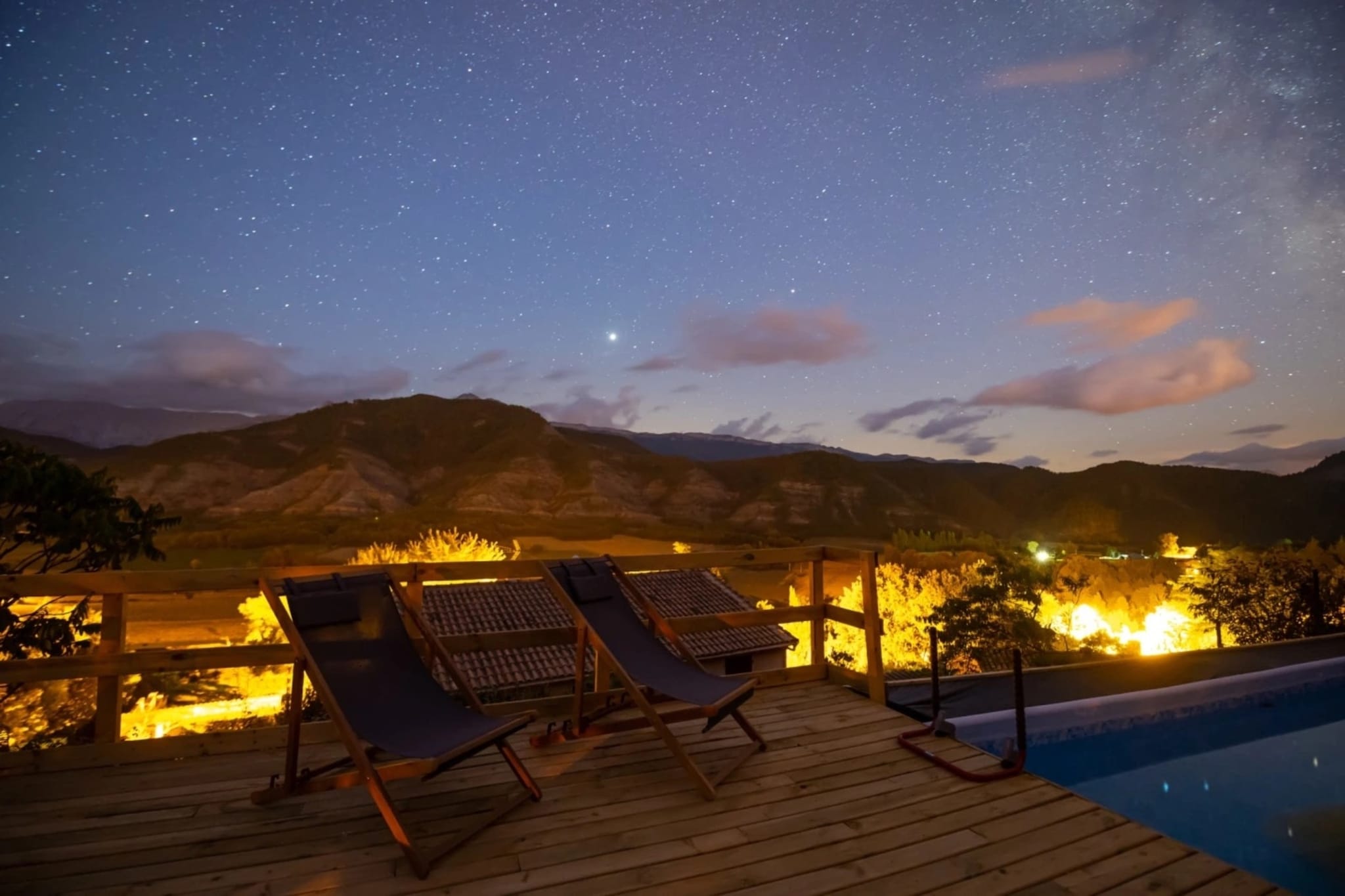 Cheval blanc-Vue d'été