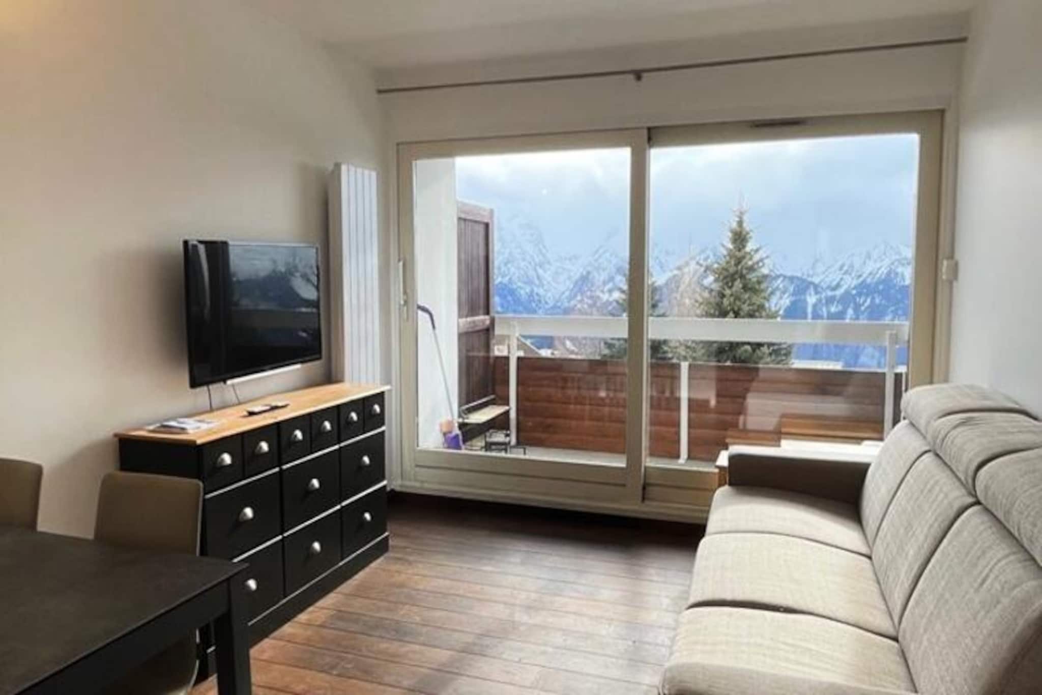 Apartment in Le Roche Mantel Ski Resort