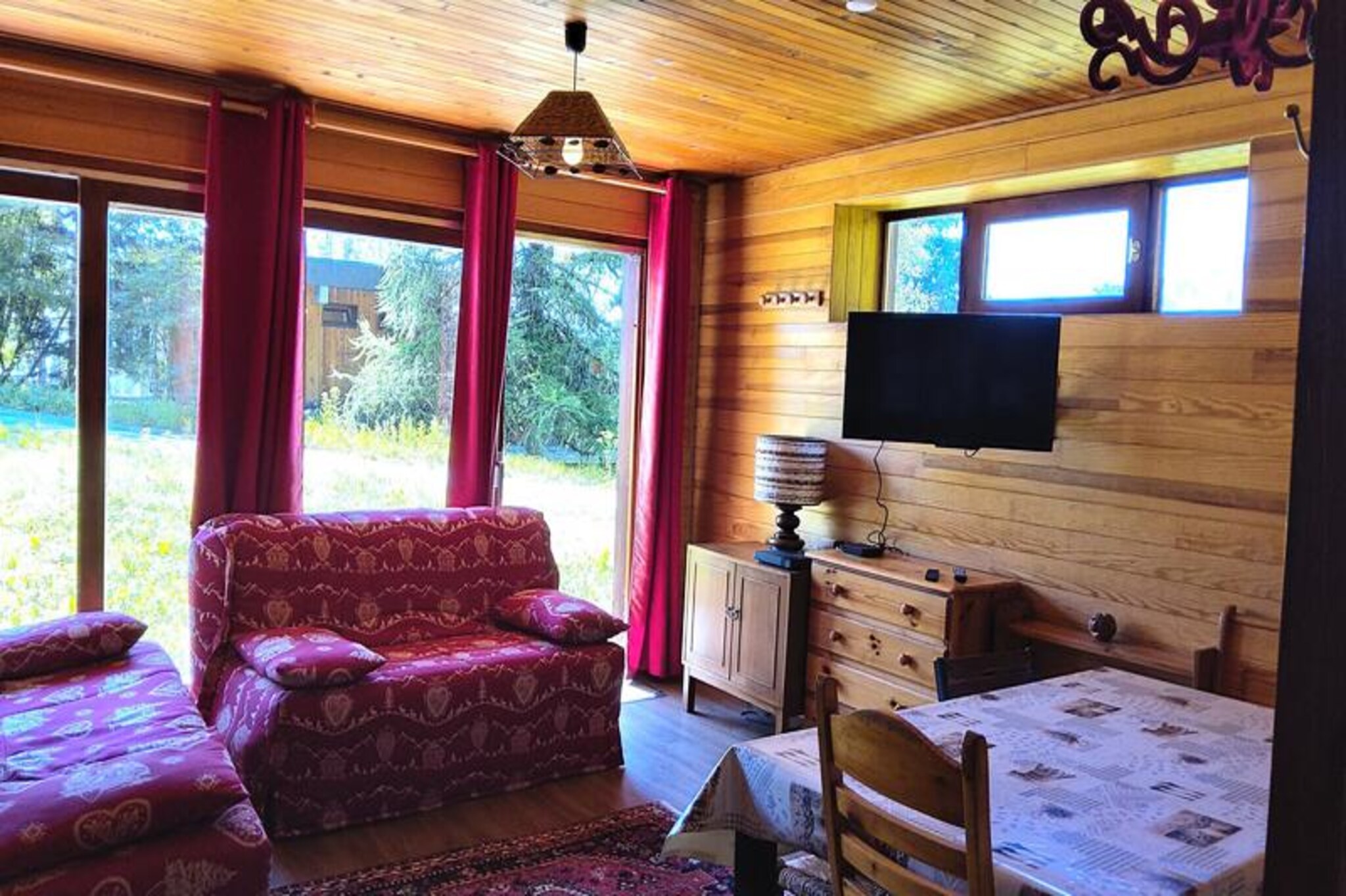 Very pleasant 2-room apartment in a quiet area 50 meters from the slopes