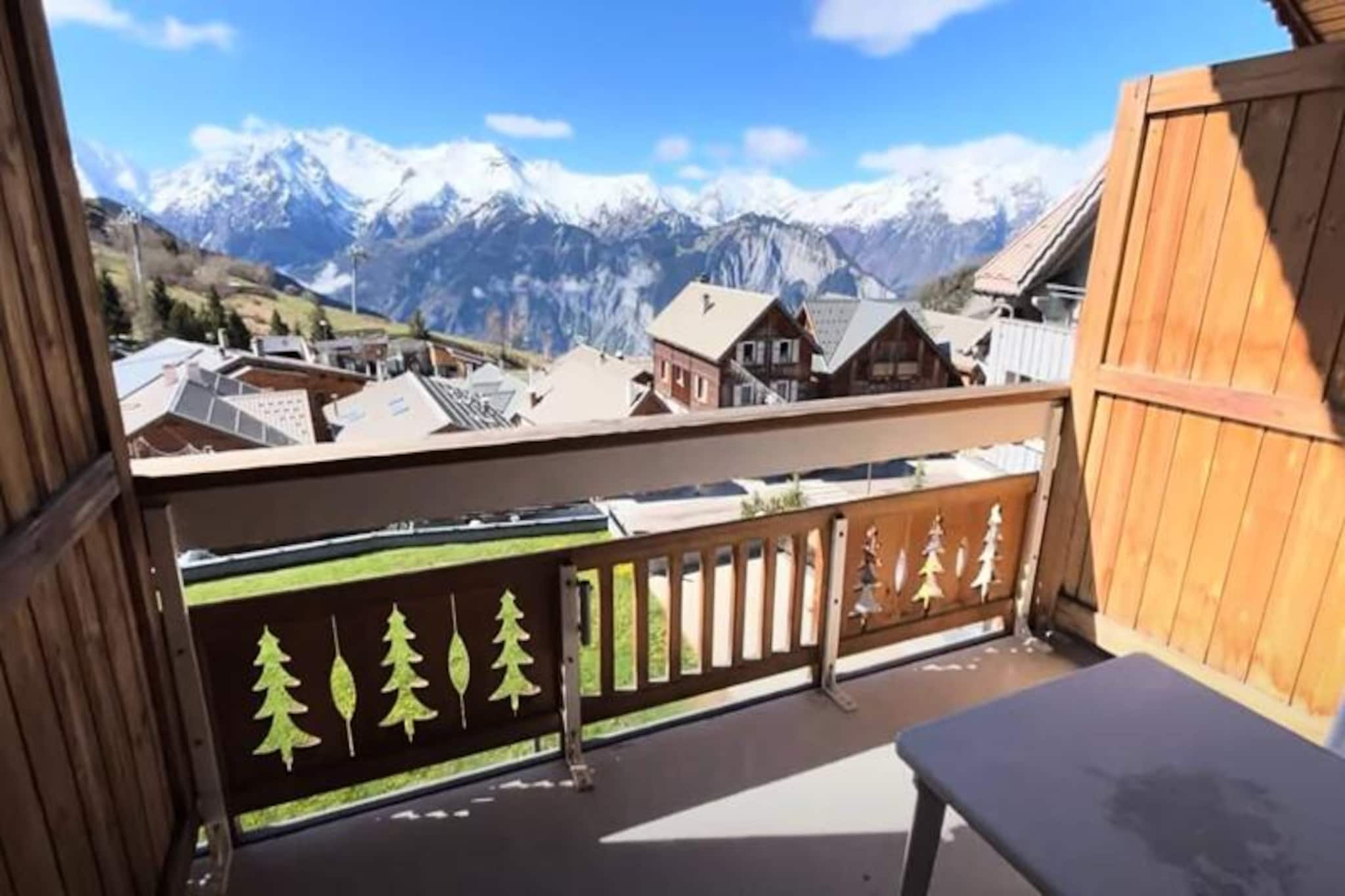 Imagine waking up to the crisp mountain air and stepping out onto your south-facing balcony to soak in the breathtaking alpine views. This charming apartment, perfectly positioned next to the Télécentre ski lift and the Alpe Express, offers unparalleled ski-in/ski-out convenience, making it a dream retreat for winter sports enthusiasts. Whether you're heading to the heart of the resort or exploring Éclose and Bergers, everything is just moments away, ensuring your holiday is as seamless as it is memorable.
Inside, the apartment is thoughtfully designed to accommodate up to six guests. The entrance hall features cozy bunk beds, while the bedroom area offers a comfortable double bed. The living room, with its pull-out sofa and TV, provides a welcoming space to relax after a day on the slopes. The fully equipped kitchen, complete with an oven, microwave, extractor hood, electric burners, refrigerator, dishwasher, and washing machine, ensures you have everything you need to prepare hearty meals. The bathroom includes a bathtub for a soothing soak, and the separate toilet adds extra convenience.
Beyond the apartment, you'll find yourself immersed in the vibrant atmosphere of the resort. From ski schools and rental shops to charming restaurants and après-ski spots, every amenity is within easy reach. In the summer, the area transforms into a haven for hikers and mountain bikers, with trails that wind through stunning alpine landscapes.
Whether you're seeking thrilling adventures or tranquil moments surrounded by nature, this apartment offers the perfect base for an unforgettable alpine escape. With its unbeatable location and cozy comforts, it's a place where cherished memories are made, season after season.
