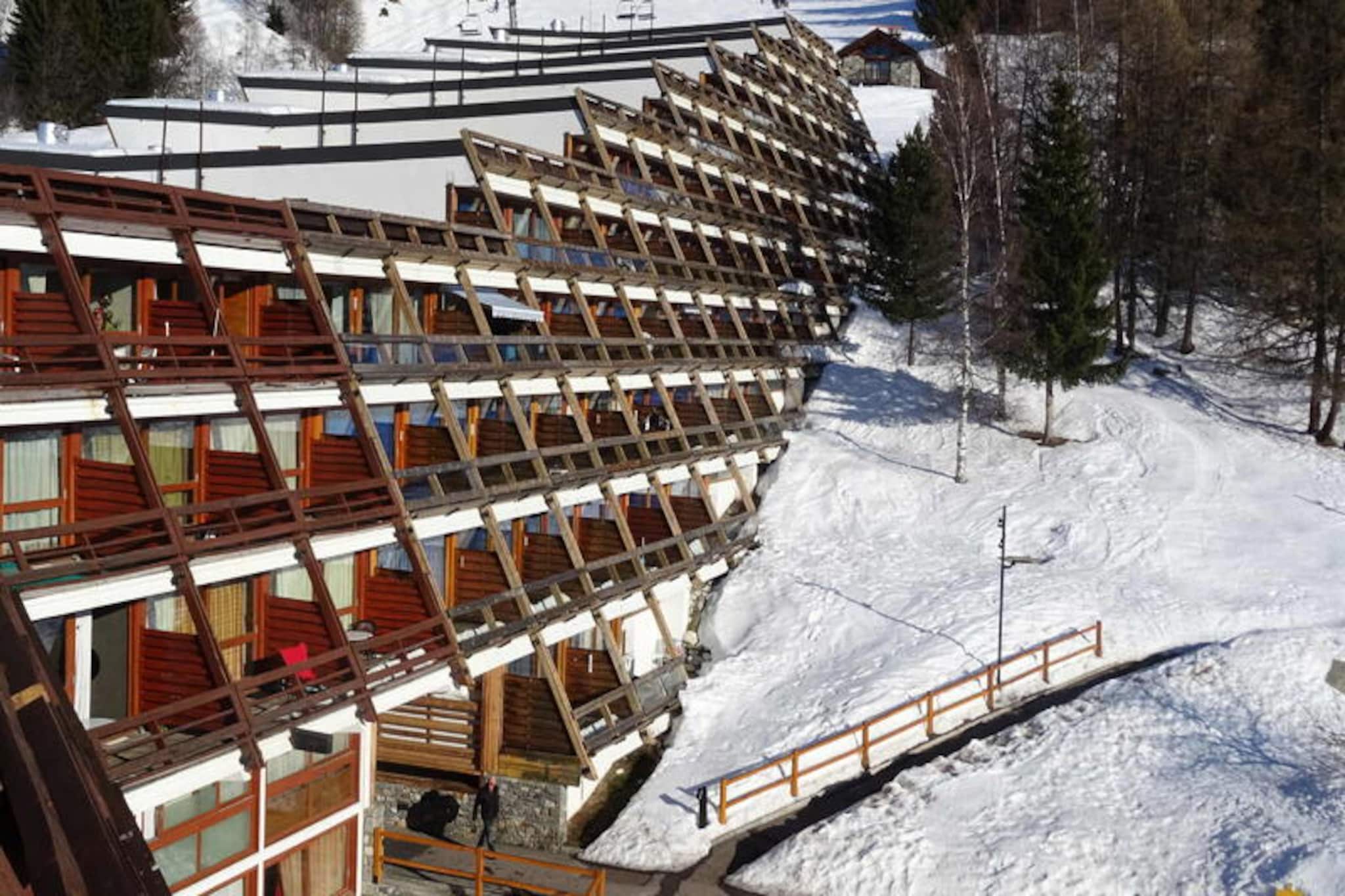 Apartment in Arc near Ski Slopes