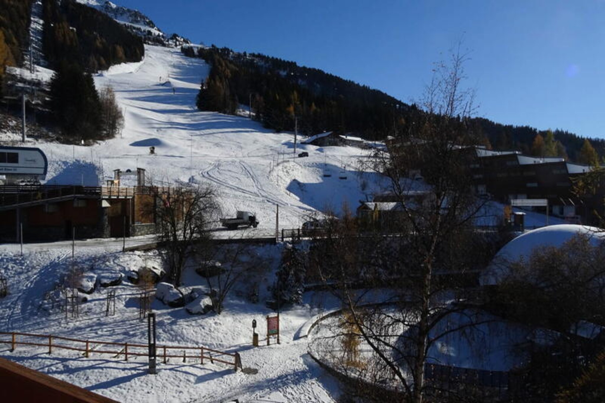 Pleasant studio for 2 people, ideally located, near the slopes and the shopping center