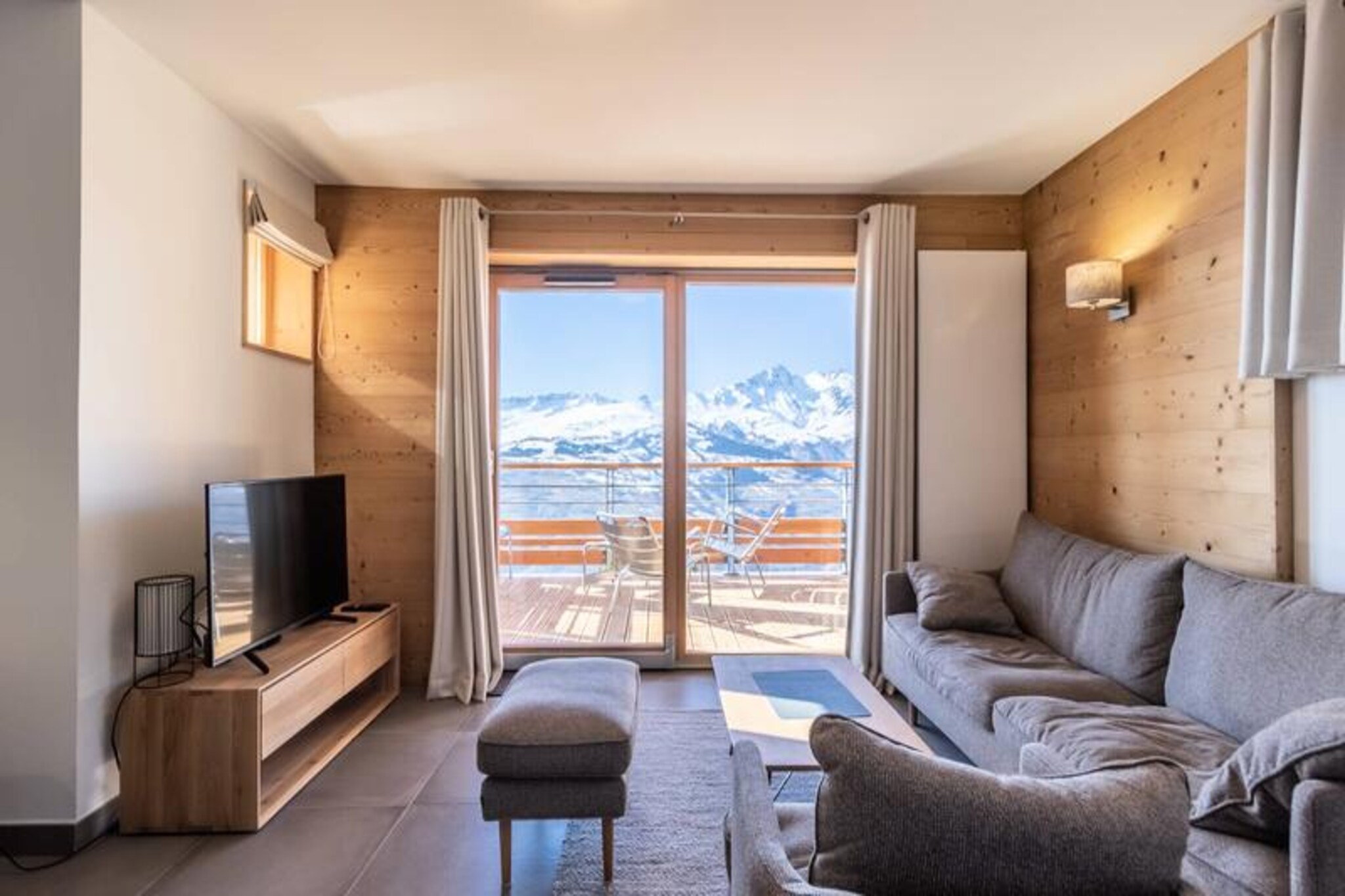 Apartment in Les Arcs with Spa & Ski Access