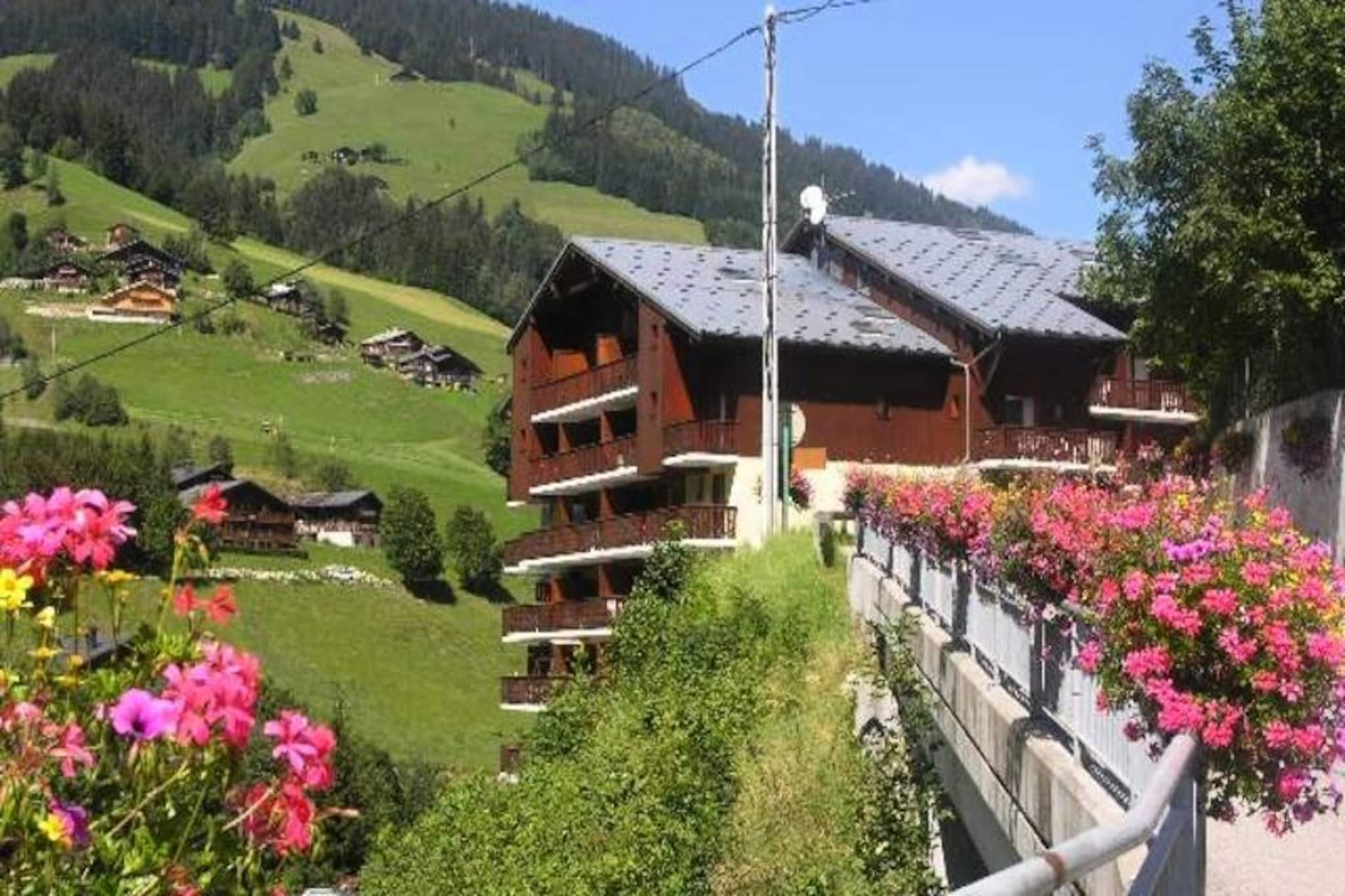 Apartment in Arêches-Beaufort with Pool