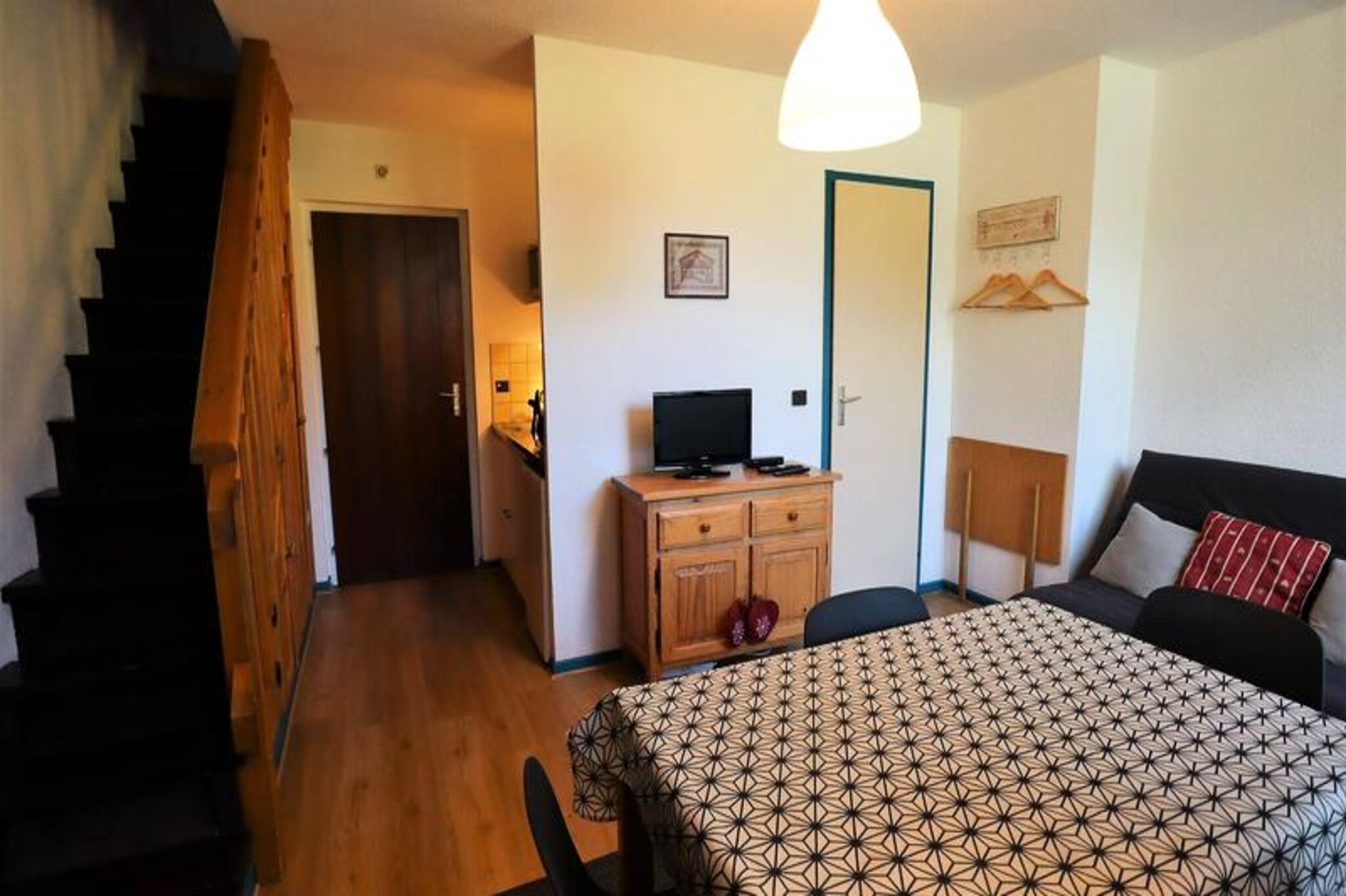 Apartment with South-Facing Loggia View