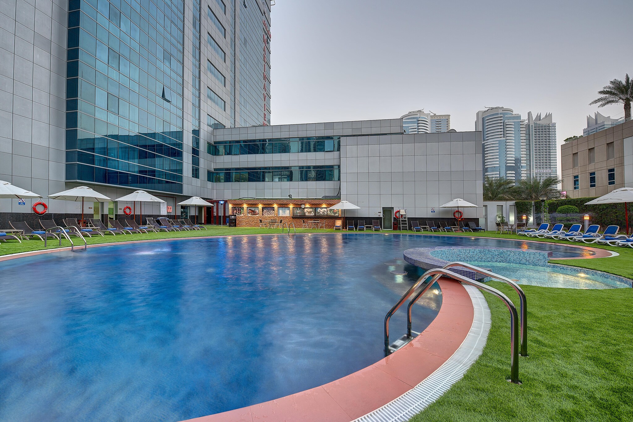 Elegant Deluxe Studio Twin Apt. with Marina View