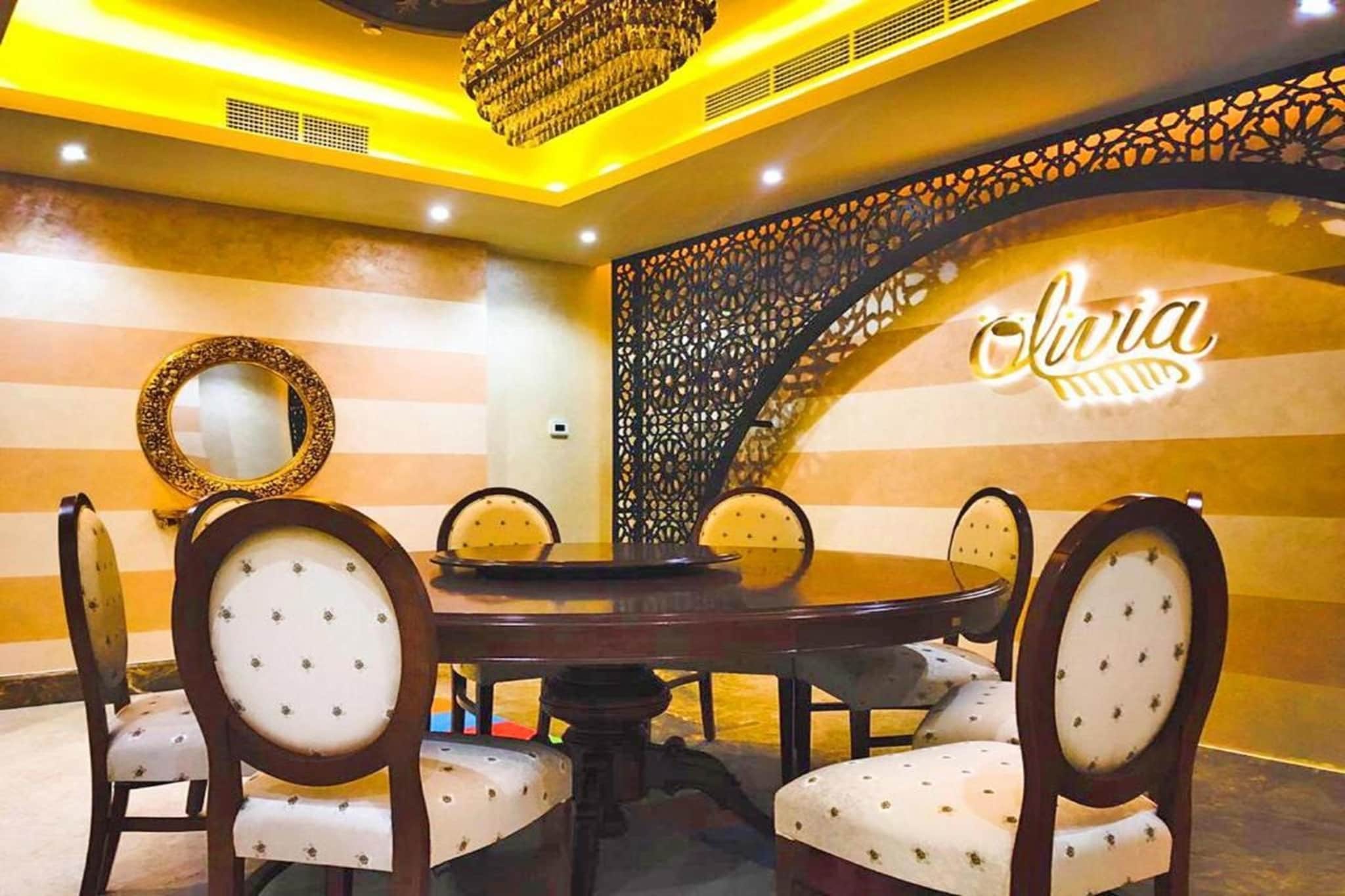 Twin Suite Elegance – Sunday Mangrove Corniche