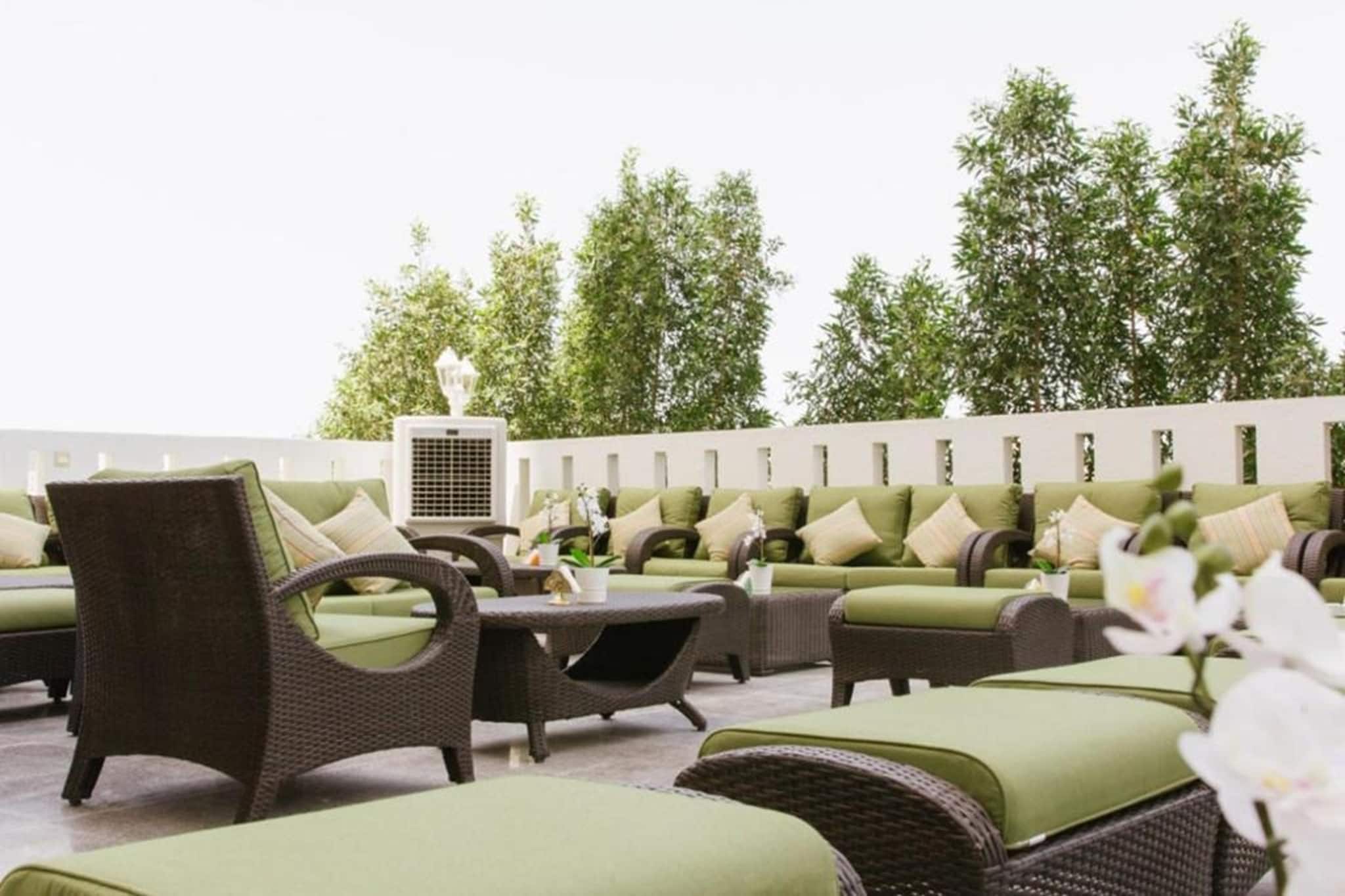 Superior Twin Serenity – Sunday Mangrove Corniche