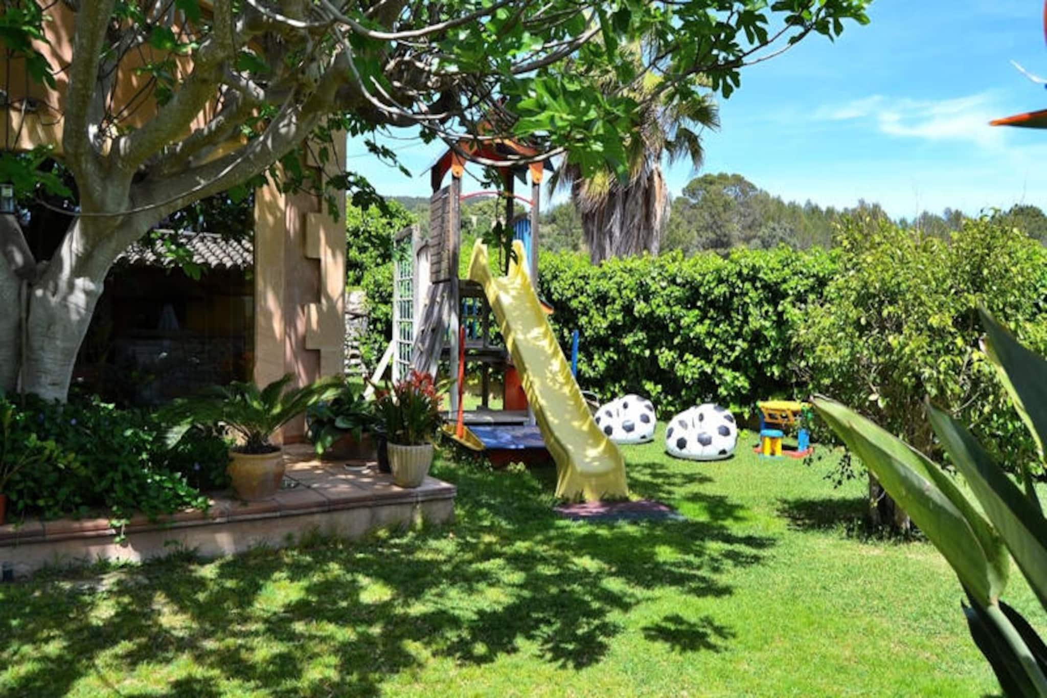 Villa in Binissalem with Pool & Vineyards