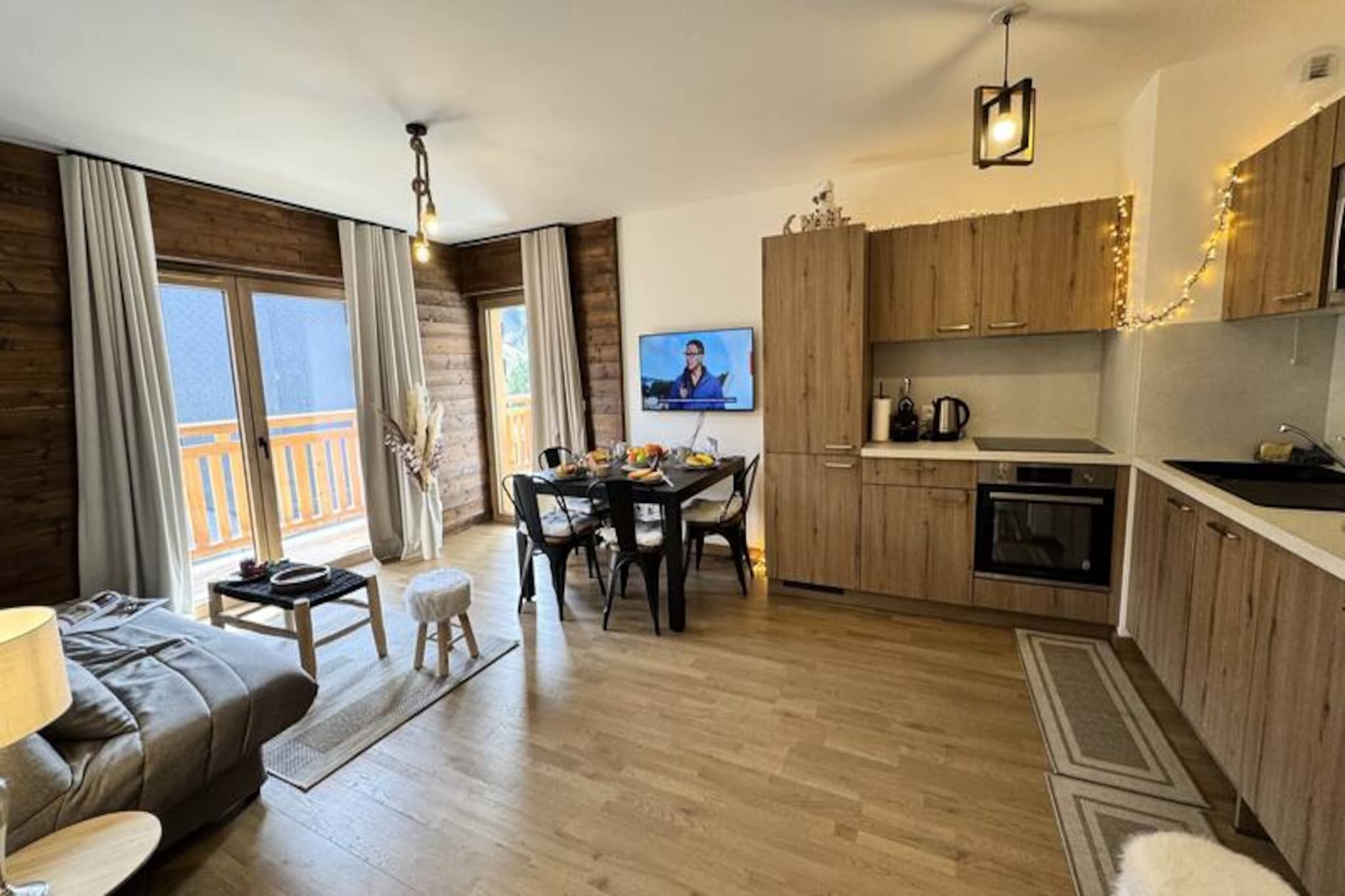 T2, FOOT OF THE SLOPES, RESORT CENTER - All inclusive