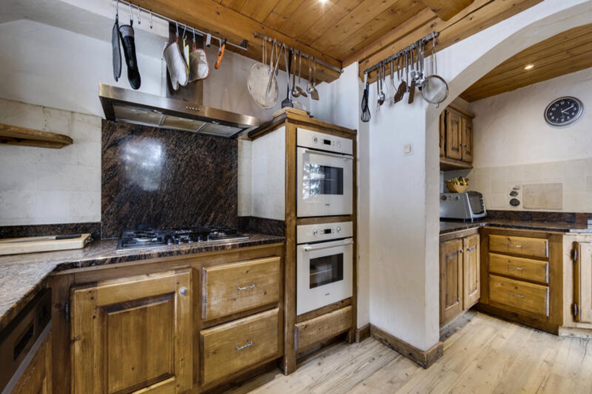 Apartment in Le Gollet with Jacuzzi