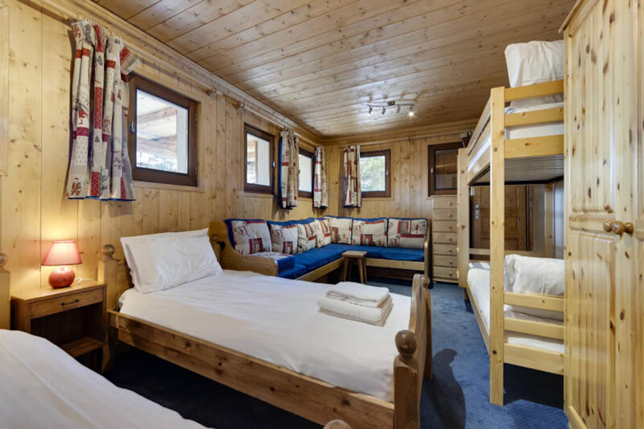 Apartment in Le Gollet with Jacuzzi