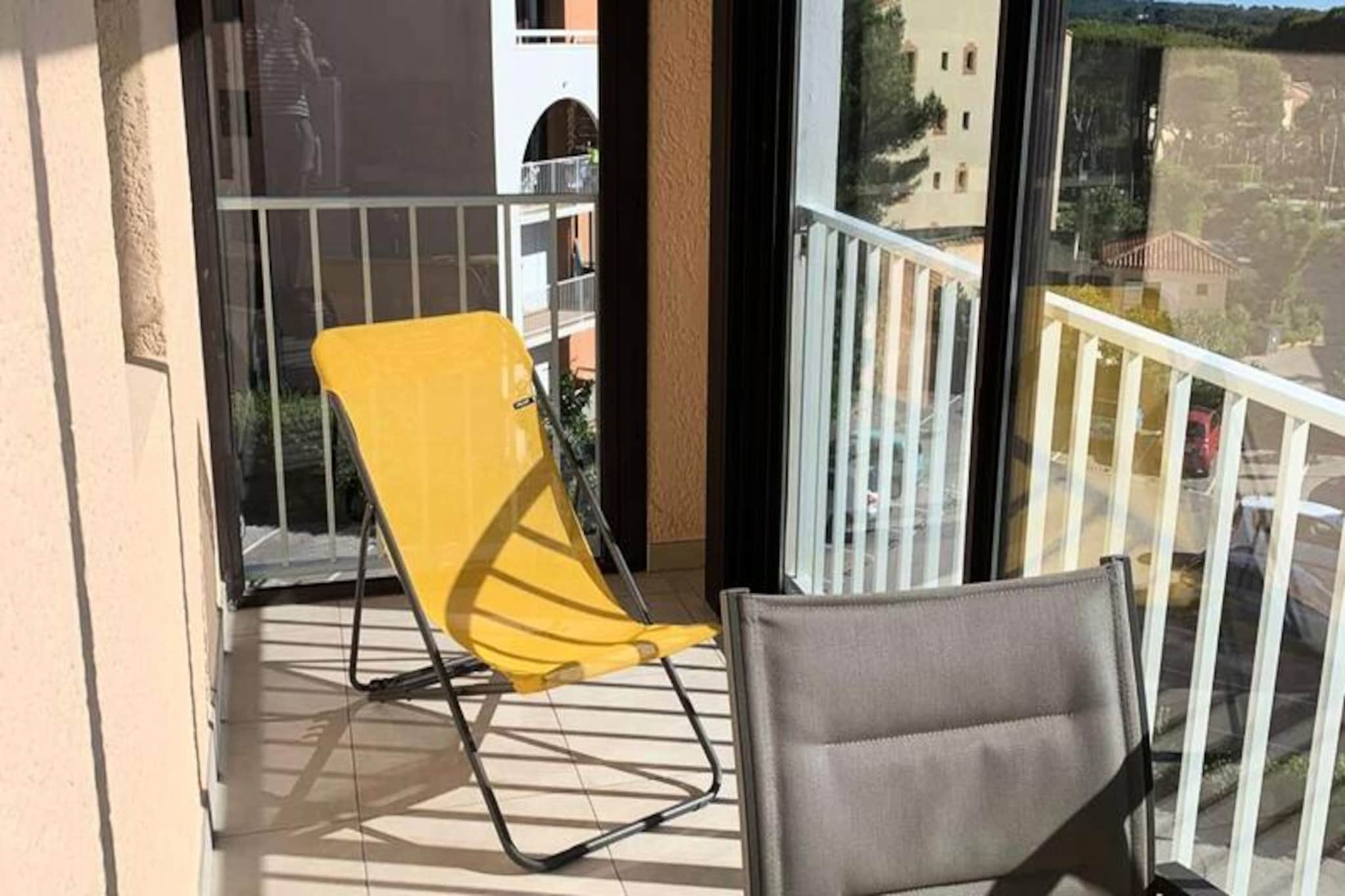 Apartment in Six-Fours near the Beach