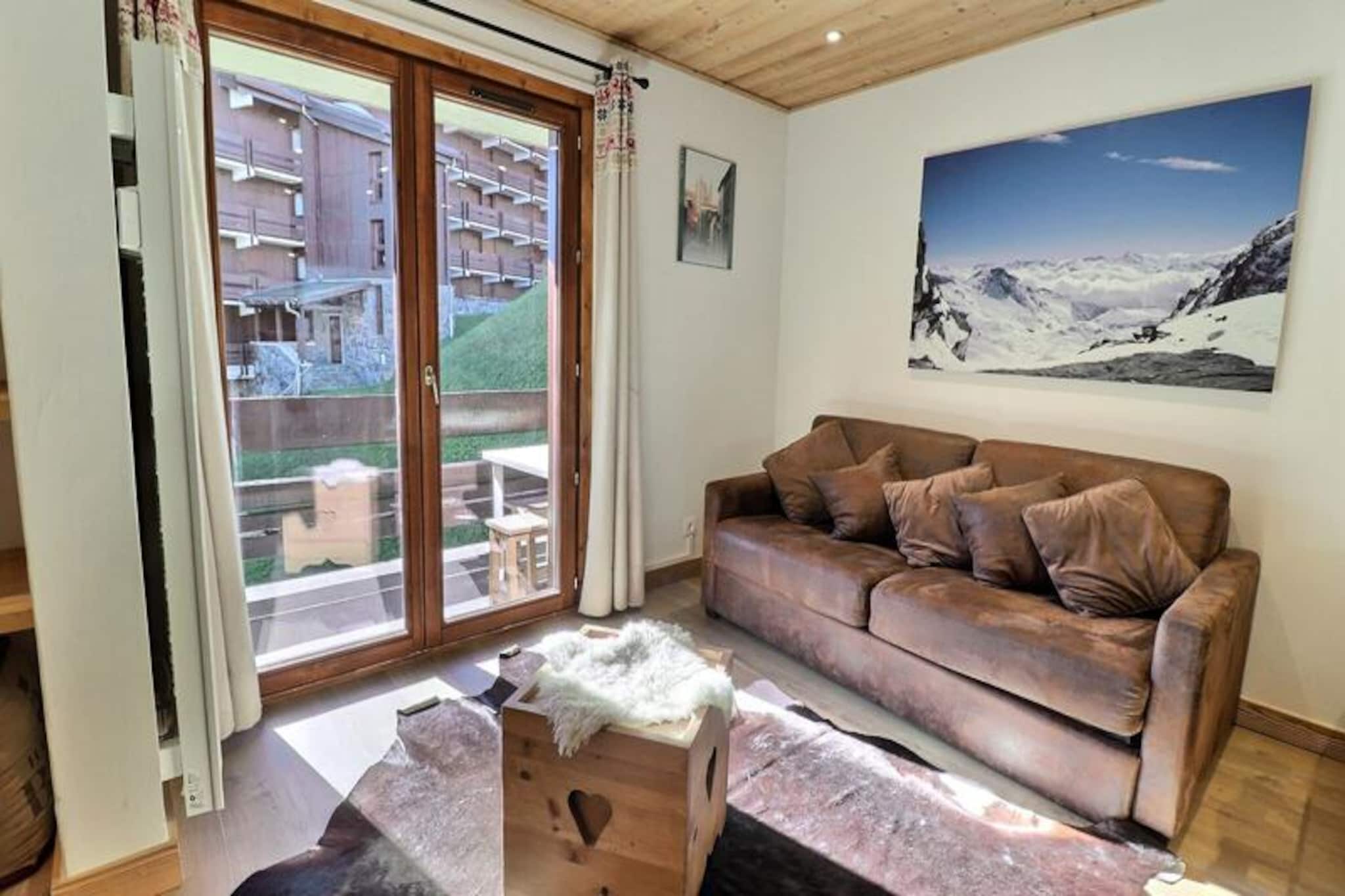 Apartment in Mottaret with Ski Access
