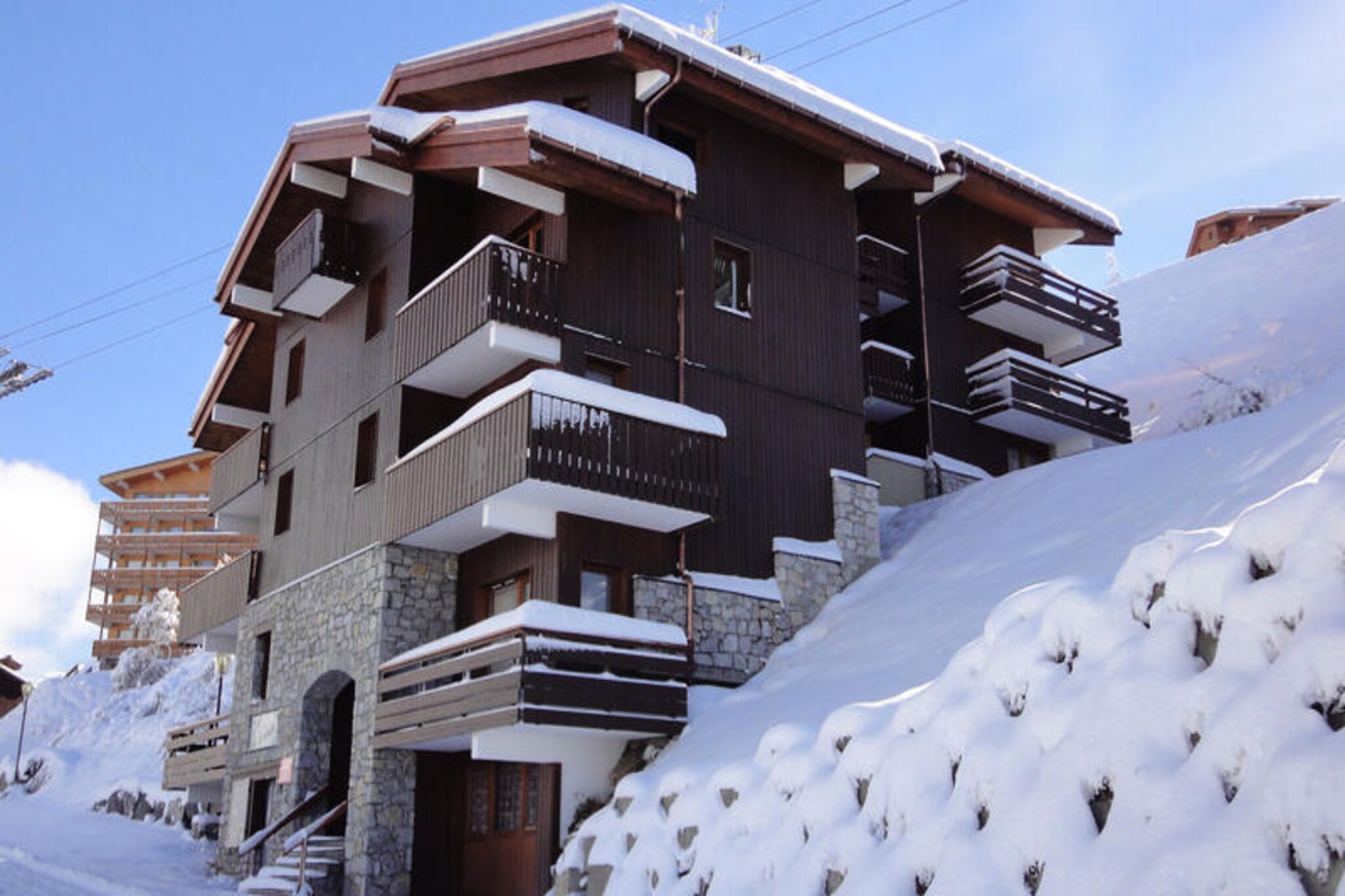 Apartment near slopes with cable car access