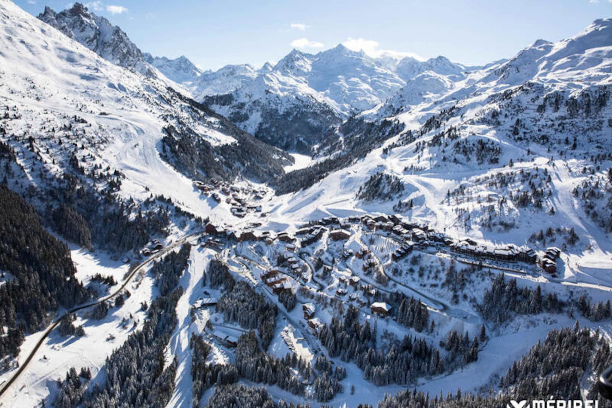 Holiday Home on Slopes with Ski Access