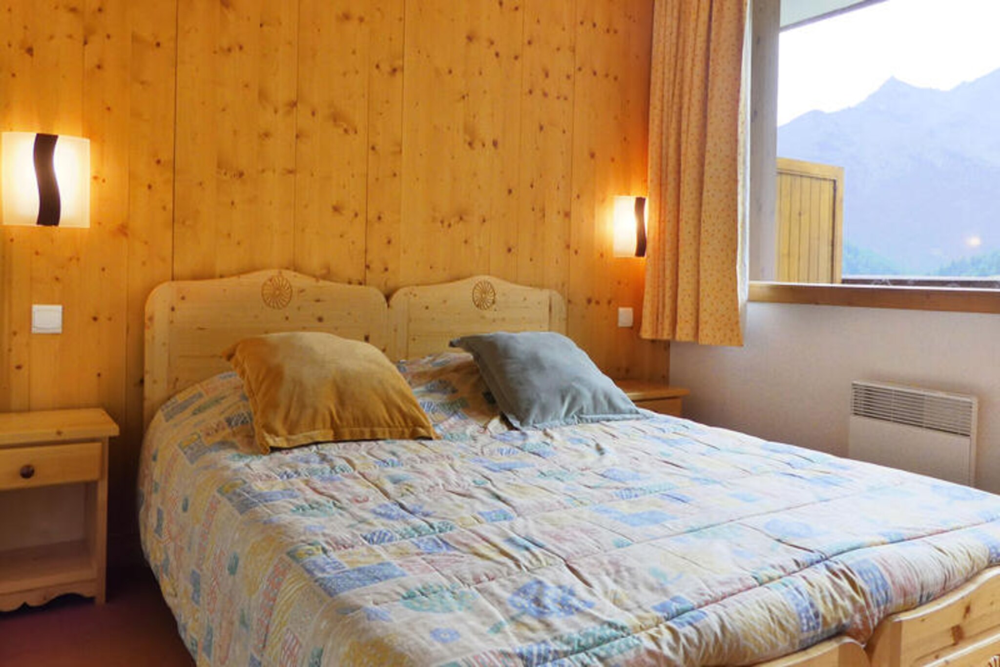 VIEW OF THE SLOPES, HIGH FLOOR - MERIBEL LABEL