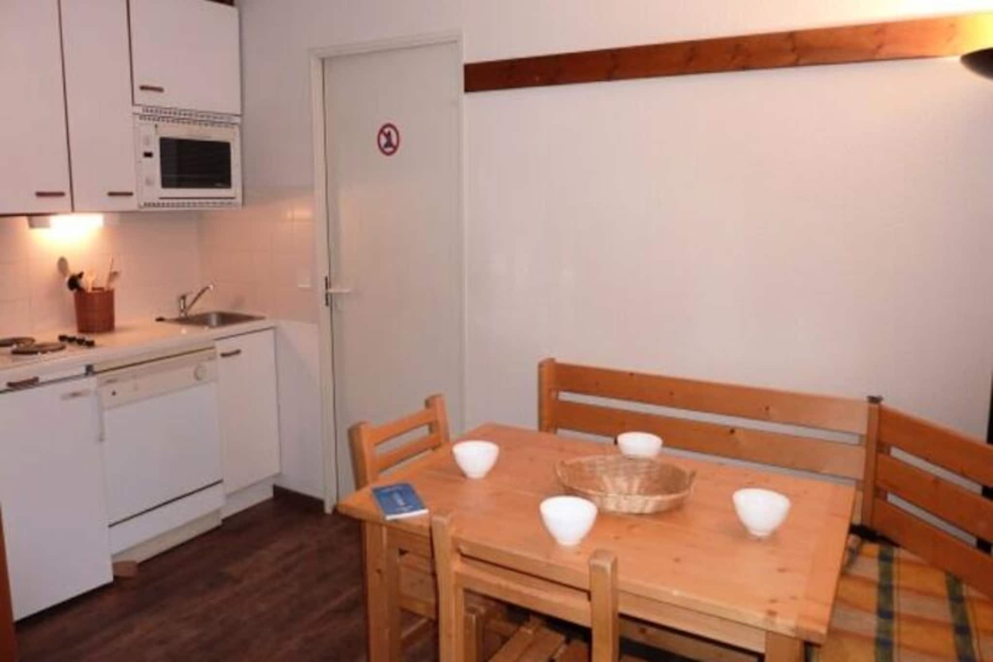 2 ROOMS FOR 4 PEOPLE WITH BEDROOM WITH SOUTH WEST FACING BALCONY