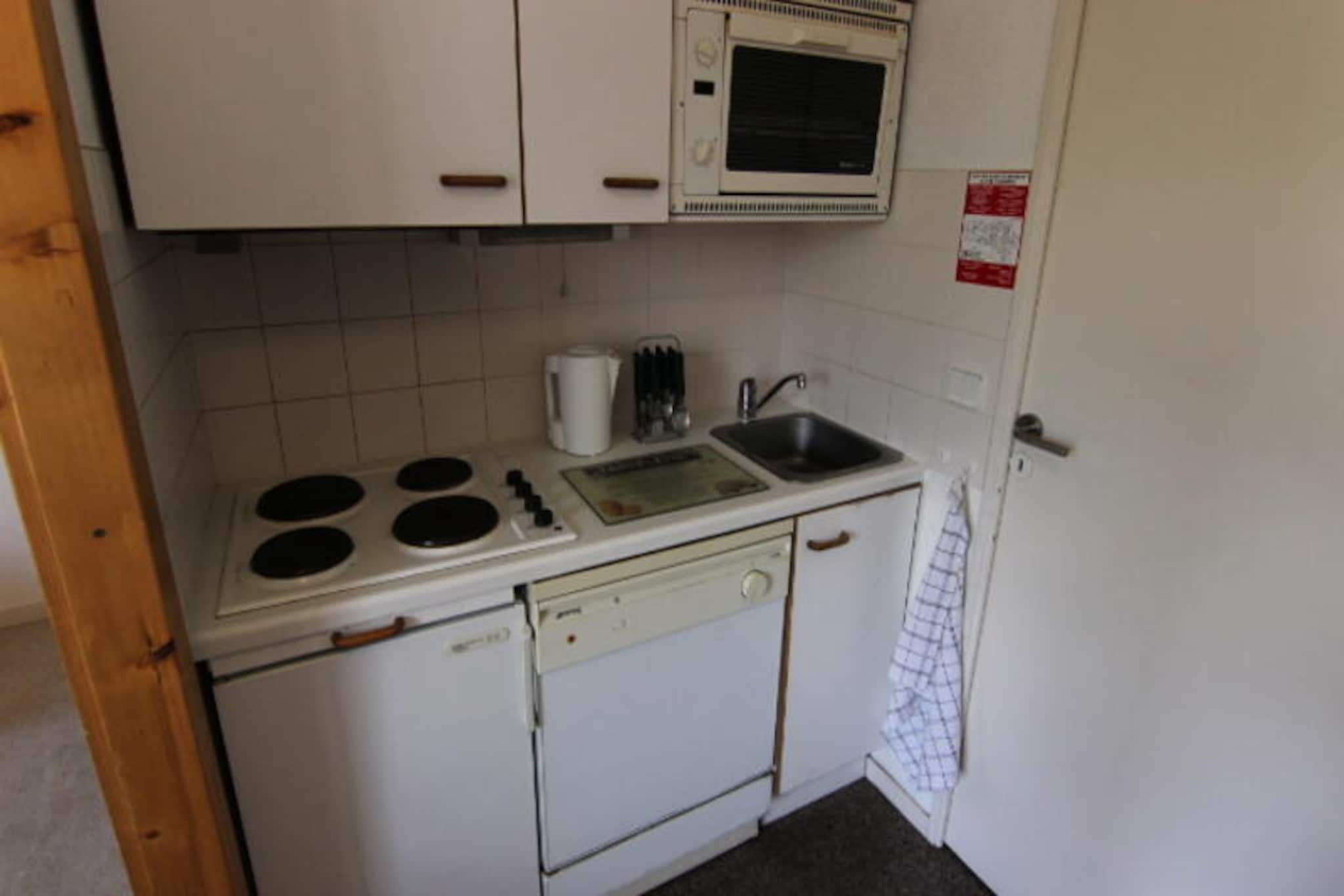 QUIET STUDIO FOR 4 PEOPLE WITH SOUTH FACING