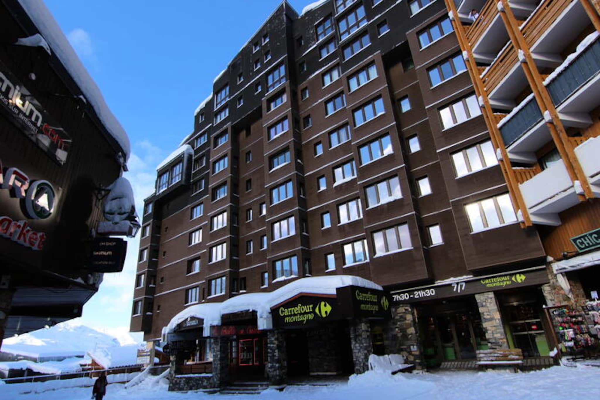 High above the picturesque Tarentaise Valley, this cozy apartment in the Arcelle residence offers a perfect base for your alpine adventures. Situated in the vibrant Caron district, the property places you at the heart of Val Thorens, with restaurants, shops, and the sports center just steps away. Whether you’re here for the thrill of the slopes or the charm of the village, this location ensures you’re never far from the action.
The apartment, currently under renovation, is designed to comfortably accommodate up to four guests. Its thoughtful layout includes a cabin bedroom with bunk beds, a double bed area separated by a curtain, and a living/dining space with a sofa and television. The kitchen is equipped with a combination microwave, ceramic hob, and refrigerator, making it easy to prepare meals after a day of skiing or exploring. The bathroom features a bathtub and sink, with a separate toilet for added convenience. While there’s no balcony, the southeast-facing windows invite natural light and offer glimpses of the surrounding peaks.
For ski enthusiasts, the residence provides direct access to the slopes when snow conditions allow, or just a short 50-meter walk otherwise. The nearby Skiset store ensures hassle-free equipment rentals, while the resort’s amenities, including ski schools, a bowling alley, and a children’s toboggan area, are all within easy reach. After a day on the mountain, unwind with après-ski options or explore the lively atmosphere of Val Thorens.
Whether you’re seeking adrenaline-filled days or cozy evenings in, this apartment combines comfort, convenience, and an unbeatable location, making it an ideal choice for your next alpine getaway.