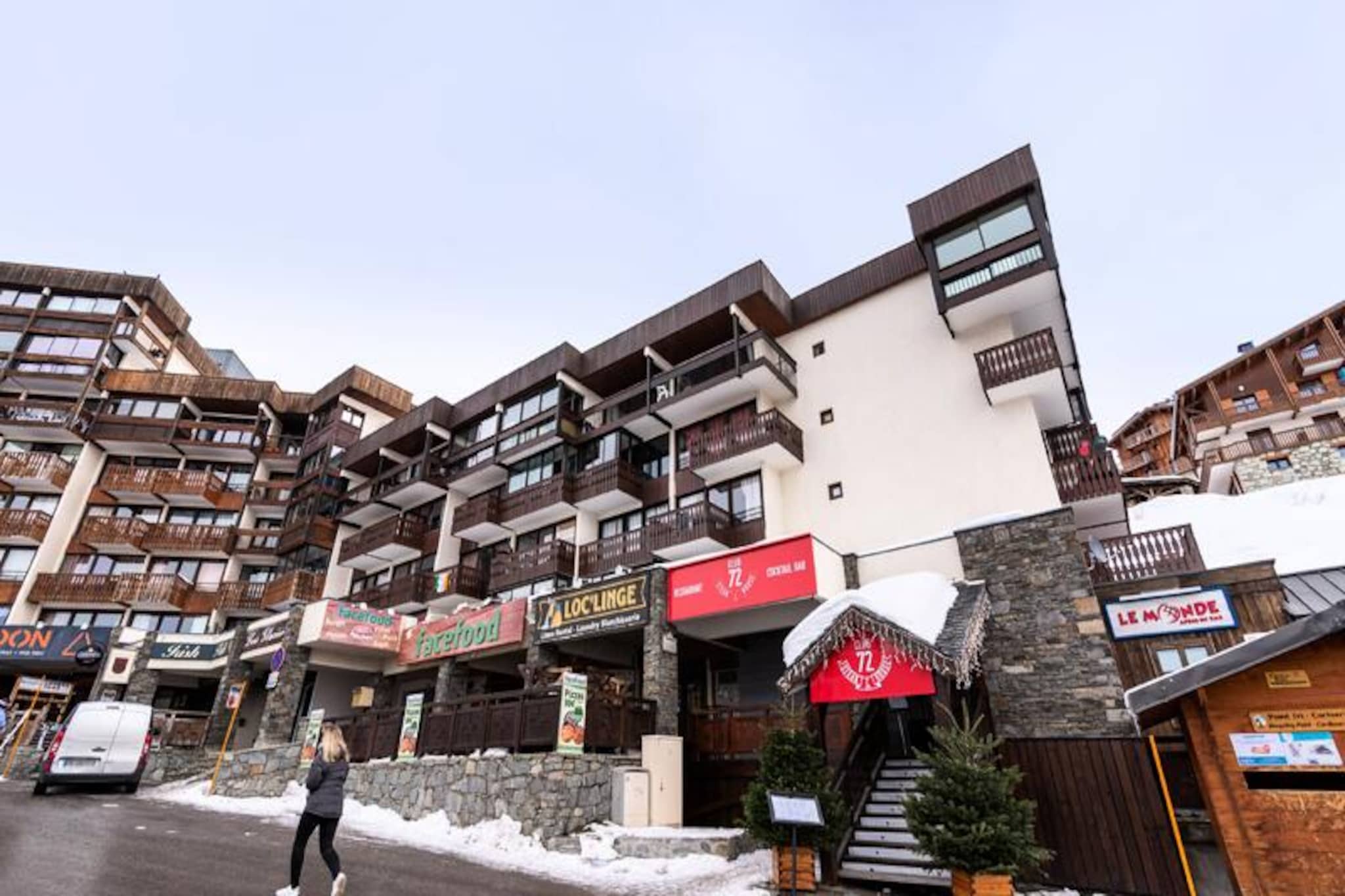 VAL THORENS rental: studio for 4 people with south-west balcony in a young and lively area