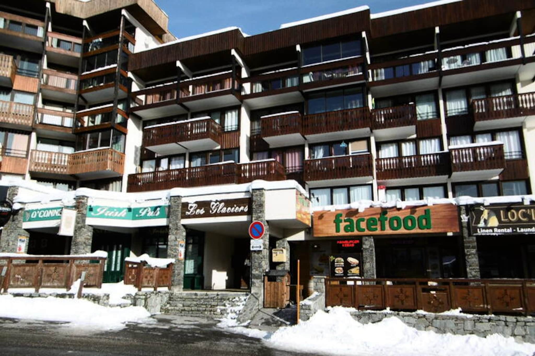 VAL THORENS rental: studio for 4 people with south-west balcony in a young and lively area