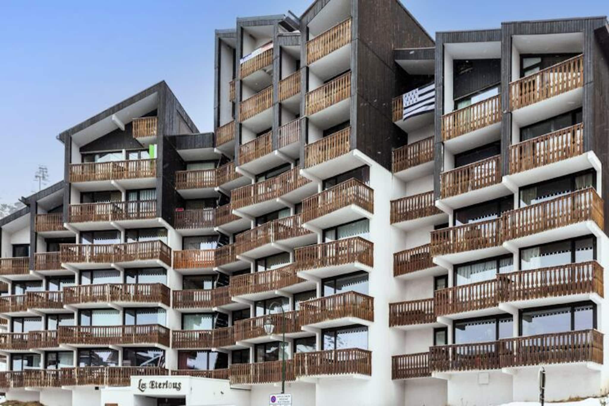 Apartment in Les Eterlous near Ski Slopes